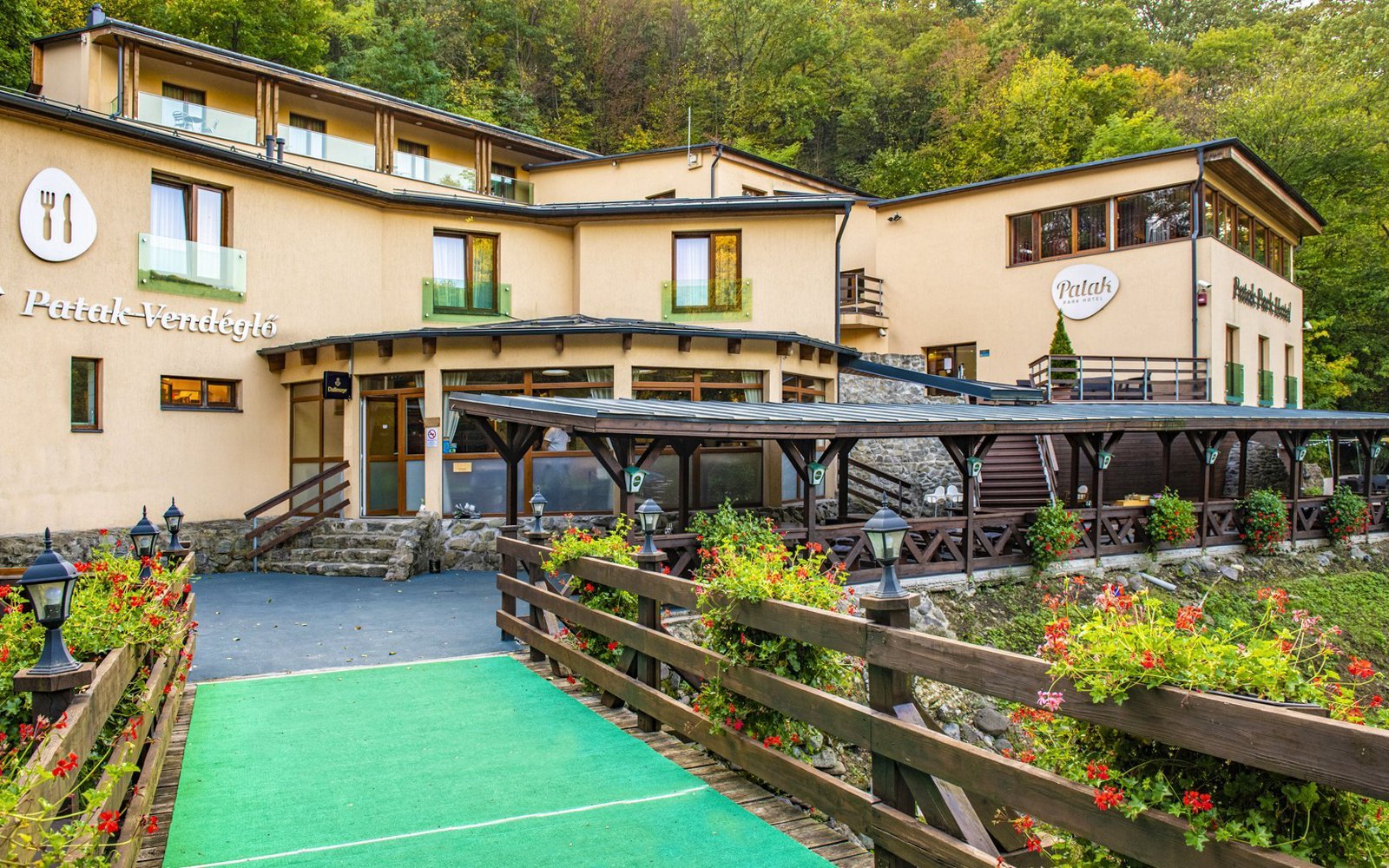 Pobyt v prírode pri meste Visegrád v Patak Park Hoteli s neobmedzeným wellness (vírivka, sauna) a polpenziou