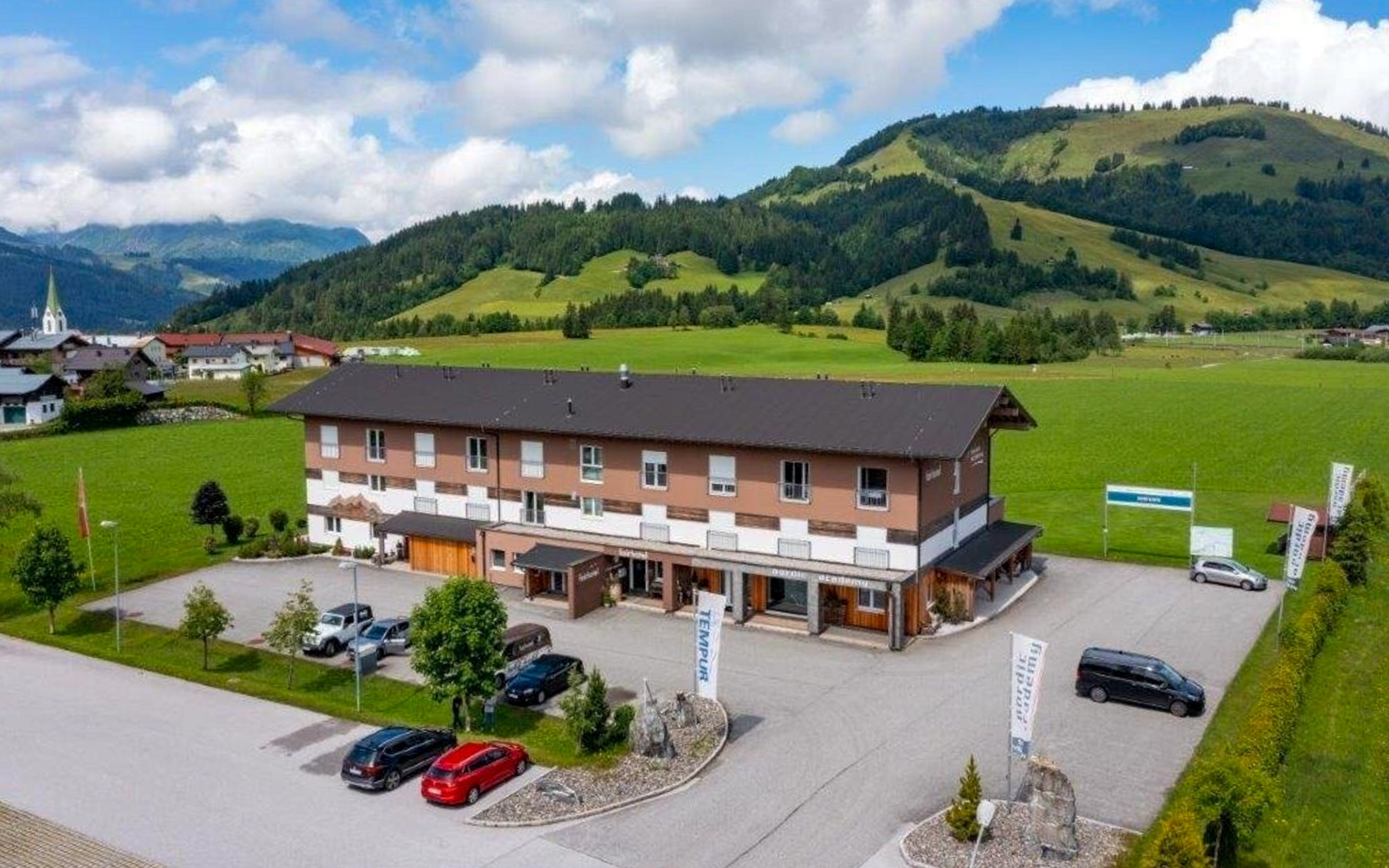 Tirolské hory: Pobyt vo Fairhoteli Hochfilzen s raňajkami, wellness centrom so saunami + balíček zliav