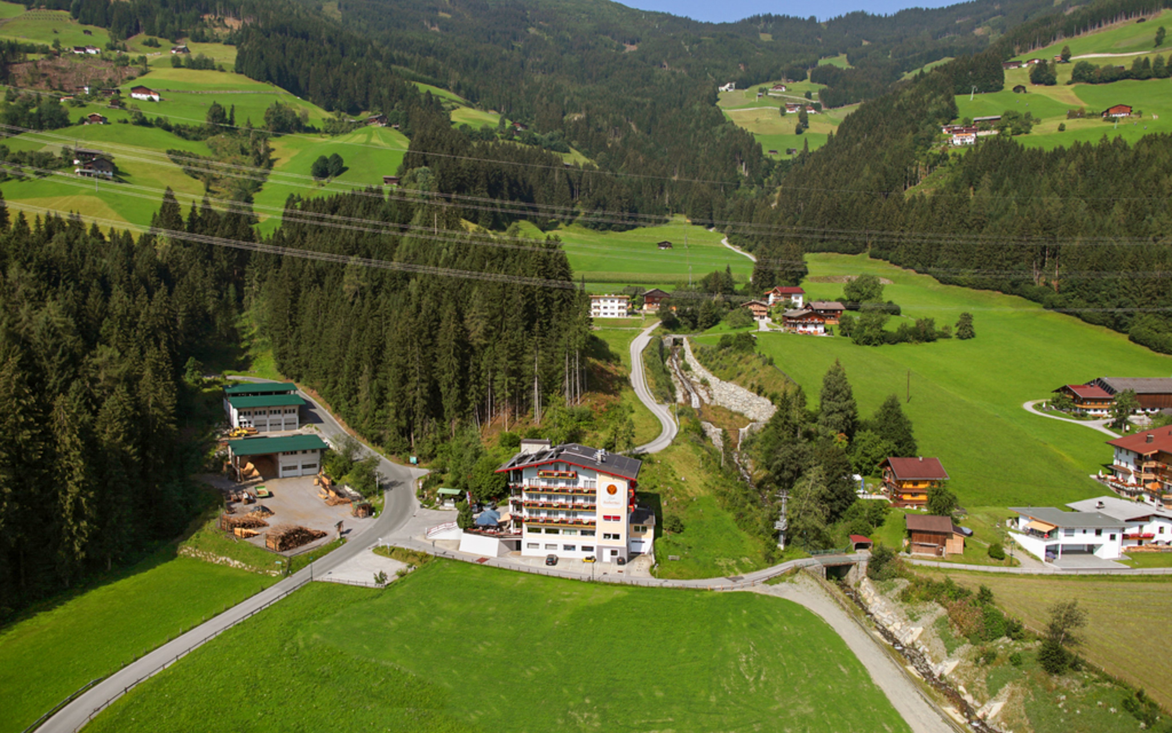 Tirolsko: Údolie Zillertal v Das Hoteli Hubertus *** s polpenziou a neobmedzeným wellness + skorší check-in