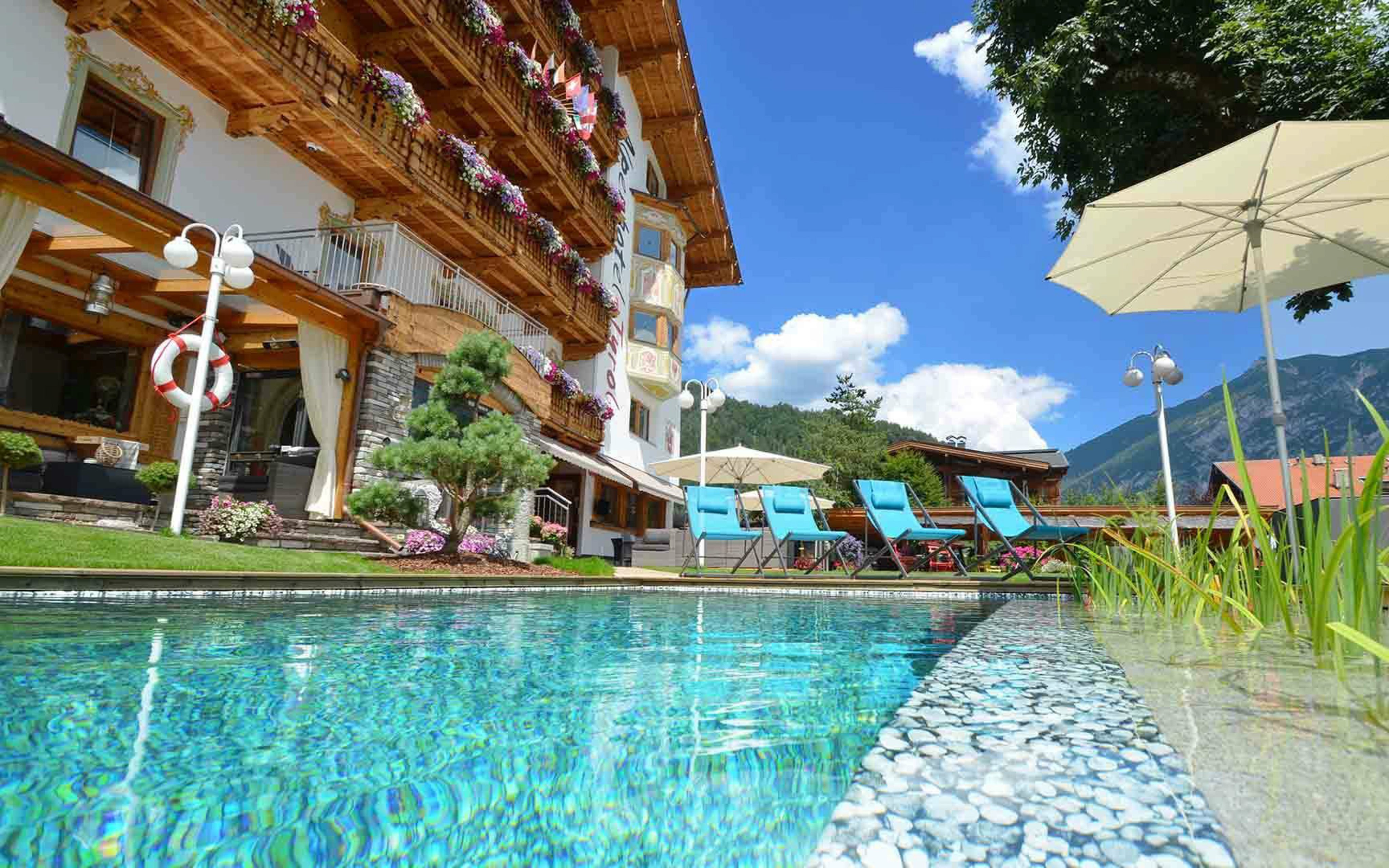 Tirolsko pri jazere Achensee v 4* Alpenhoteli Tyrol s raňajkami, wellness a miestnou dopravou + welcome drink