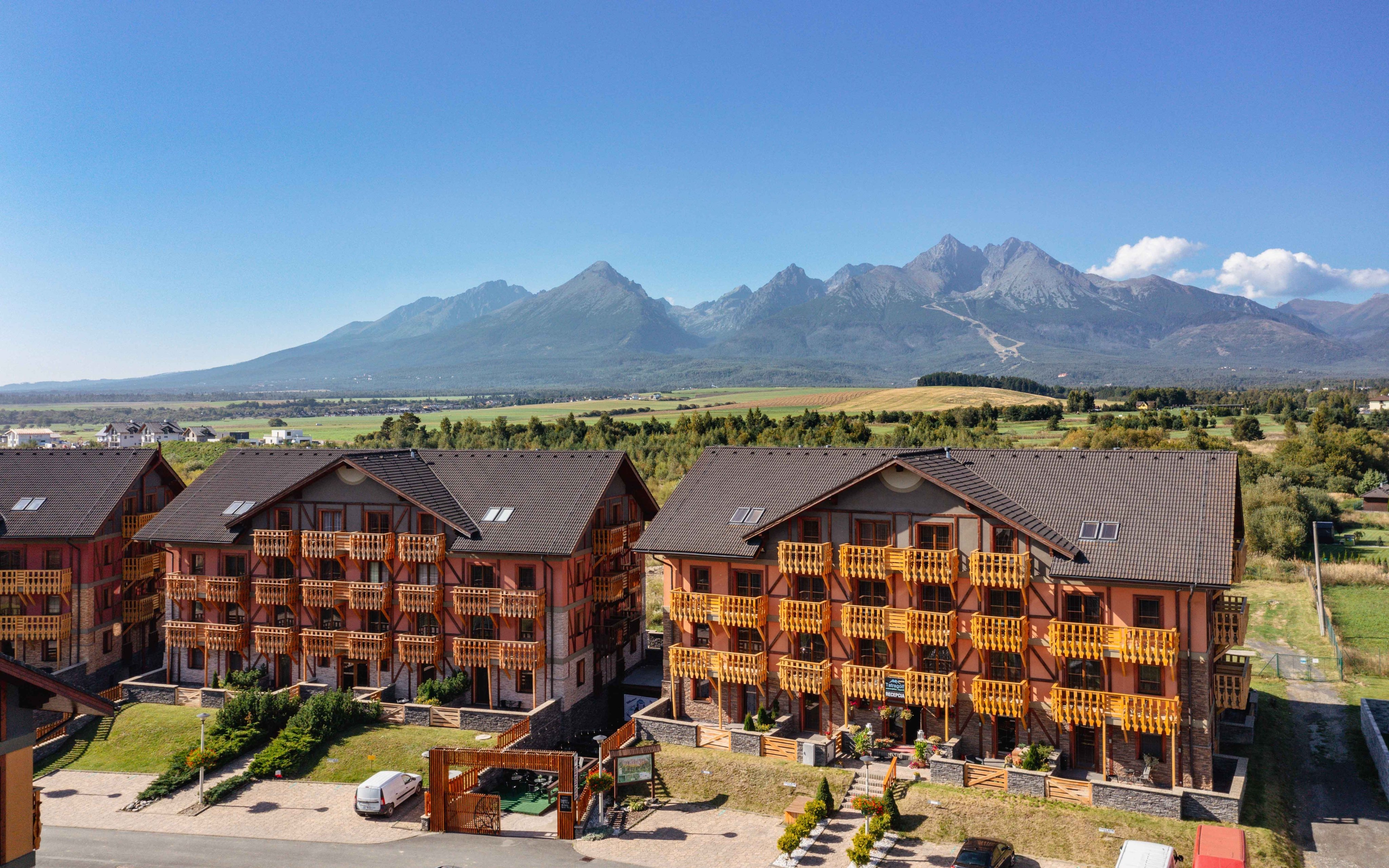 Vysoké Tatry: 4* Tatragolf Mountain Resort v apartmáne s raňajkami/polpenziou + zľava do aquaparku a minifarma