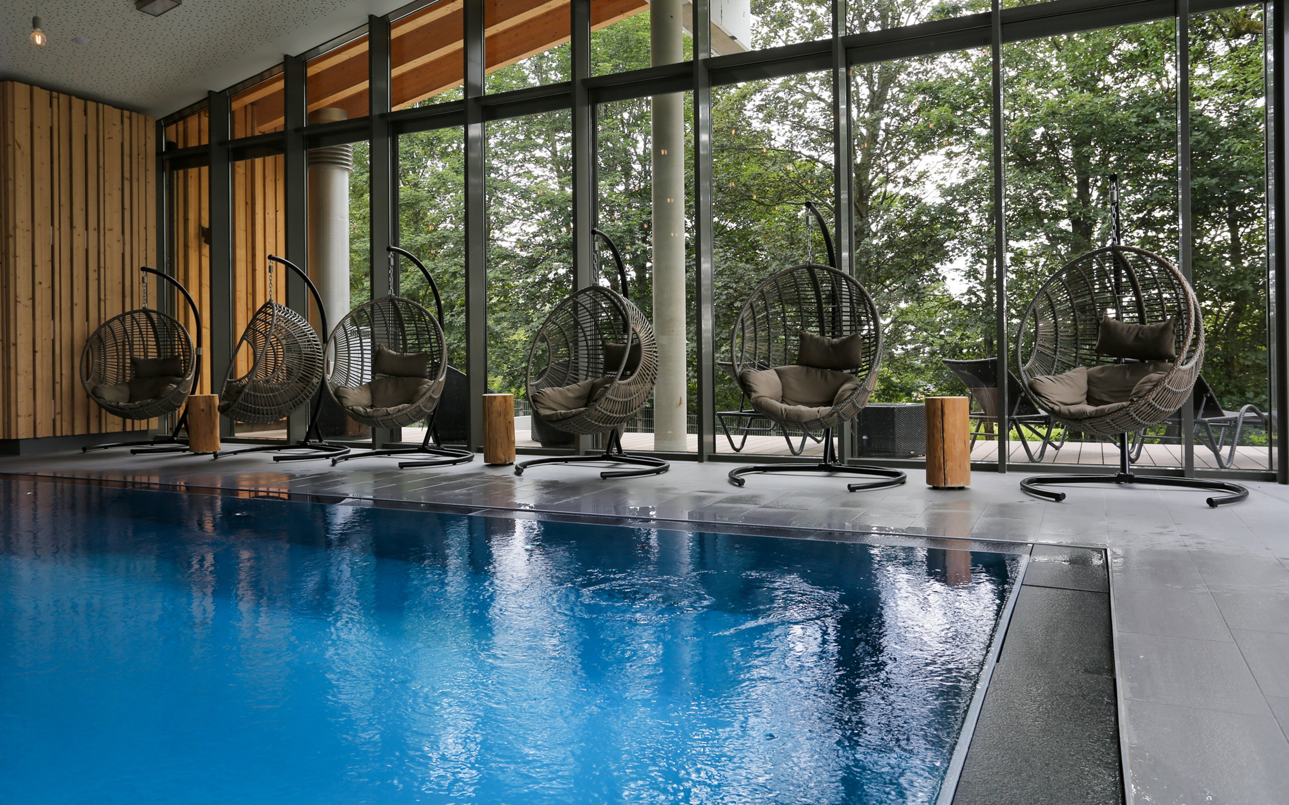 Relaxačný pobyt uprostred Durínskeho lesa v Konsum Berghoteli Oberhof s raňajkami a luxusným wellness centrom