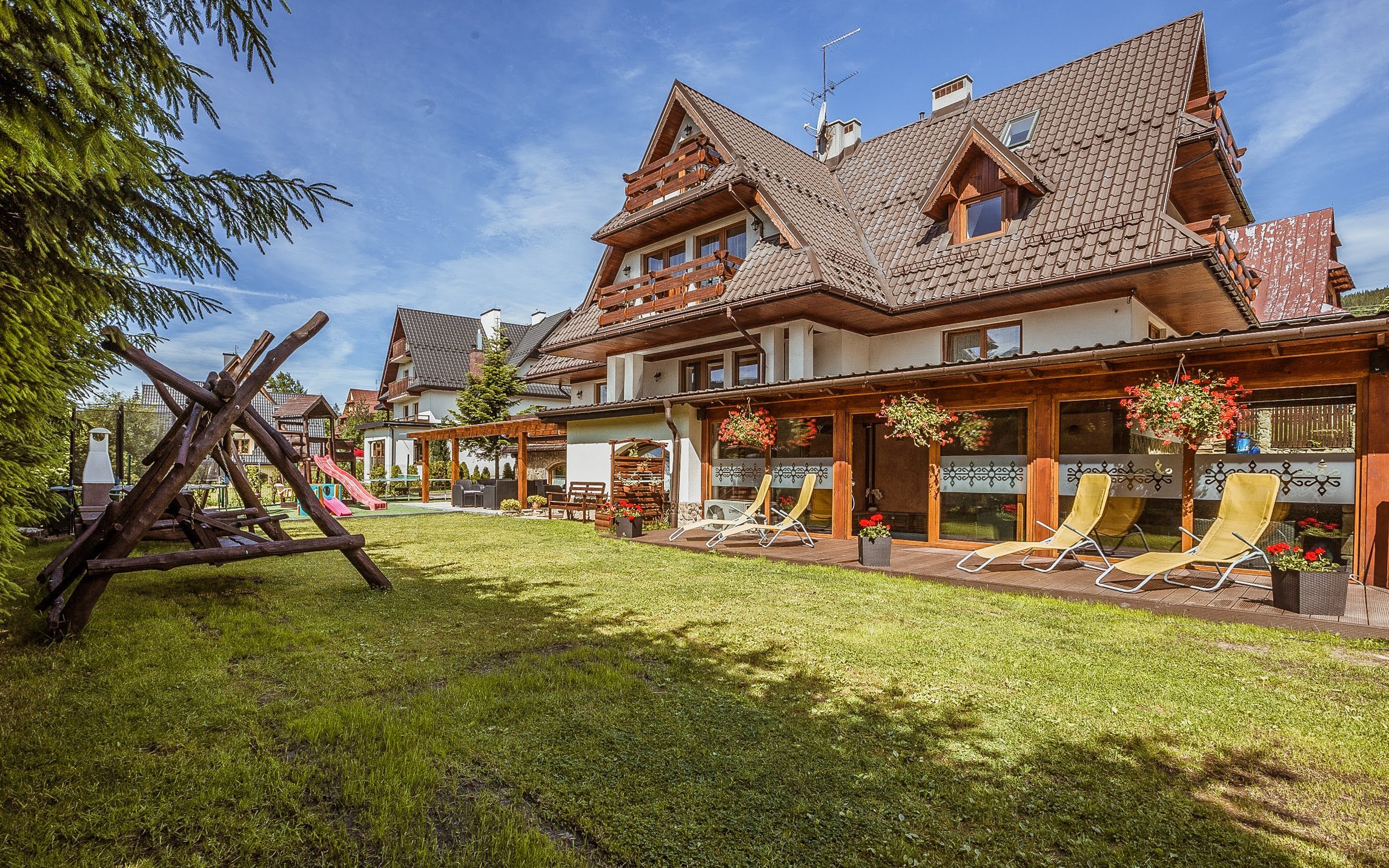 Poľské Tatry a Zakopané vo Wille Baciarka s raňajkami a wellness (bazén, vírivky, sauny) + herňa a ihrisko