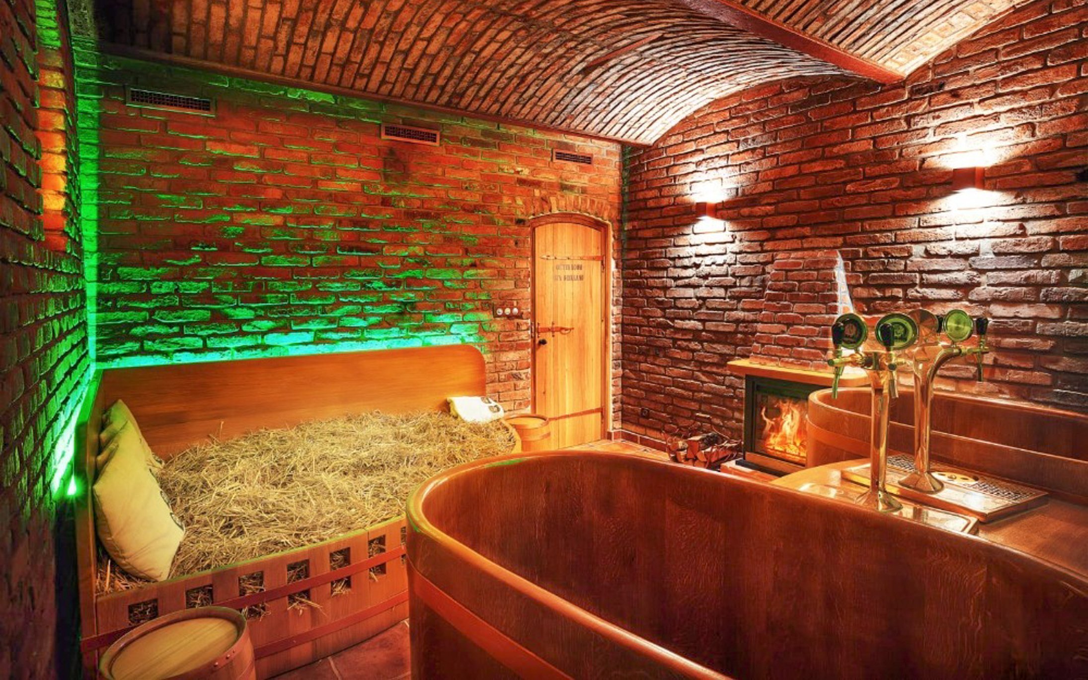 Mariánské Lázně: Hotel Haná *** s raňajkami, relaxom vo wellness s vínom a ovocím, pivným kúpeľom či masážou