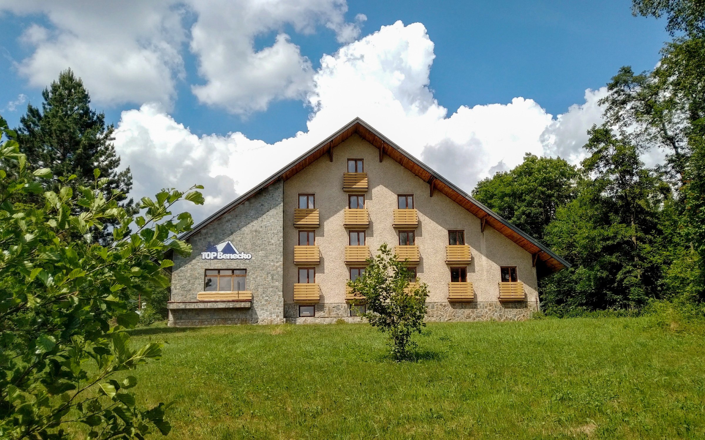 Dovolenka v Krkonošiach: ProFamily Hotel Top Benecko *** s raňajkami/polpenziou + privátny vstup do wellness