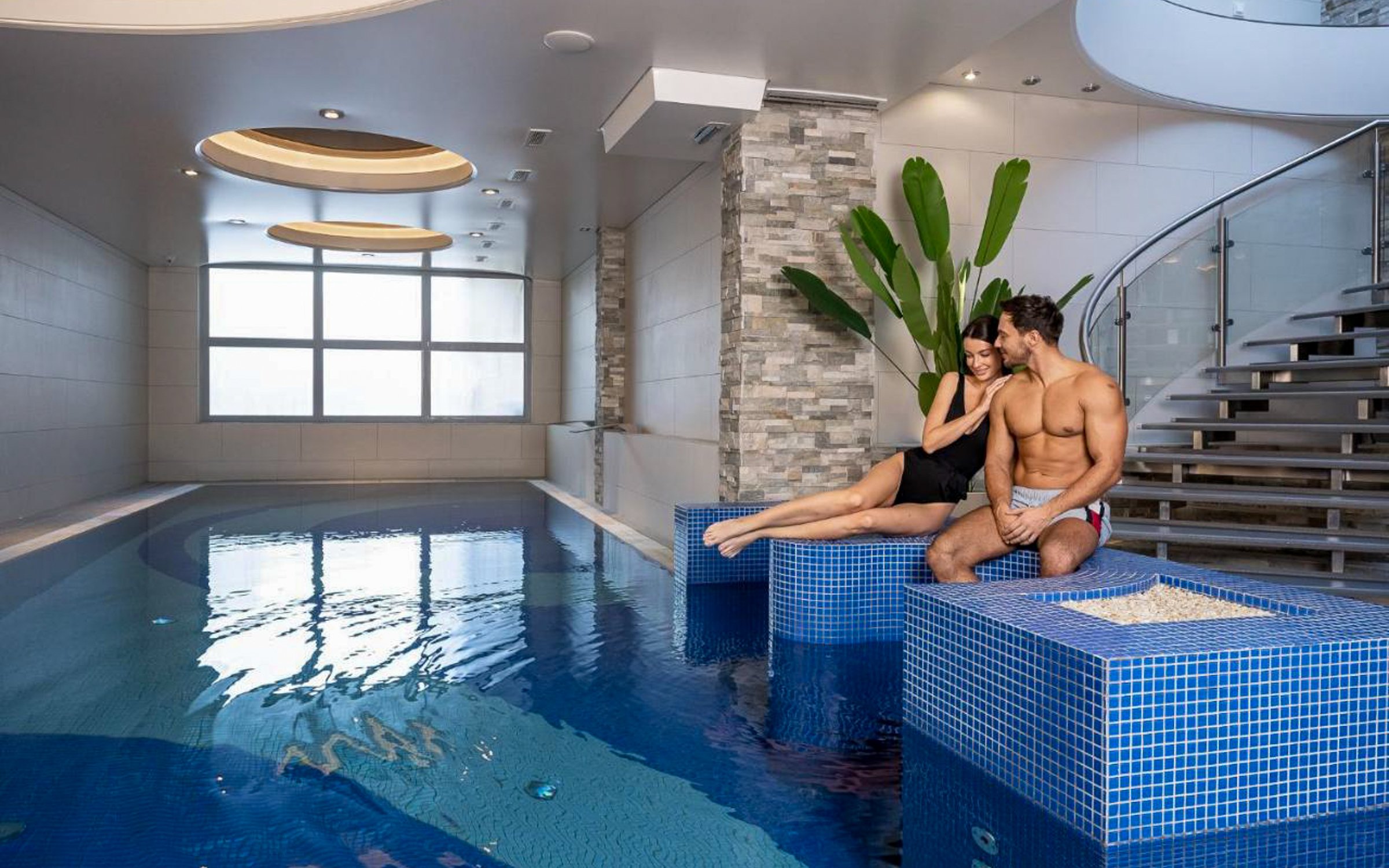 Karpacz: Wellness pobyt v Coco Boutique Hoteli & SPA s polpenziou, bazénom, vírivkou, saunami a masážou + sekt