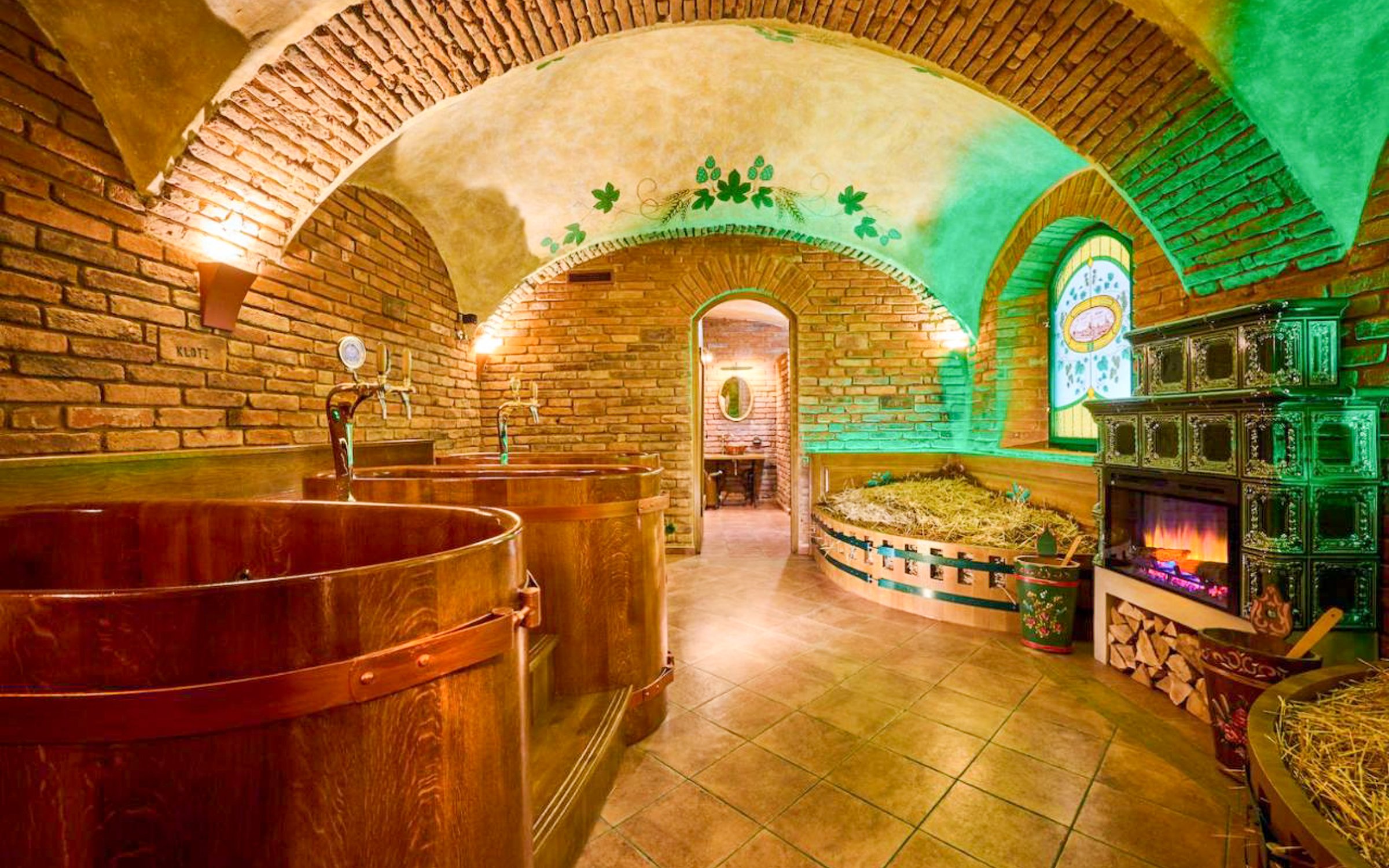 Plzeň: Spa Beerland – U Zlatého Beránka s raňajkami a pivným kúpeľom s konzumáciou piva + prehliadka pivovaru