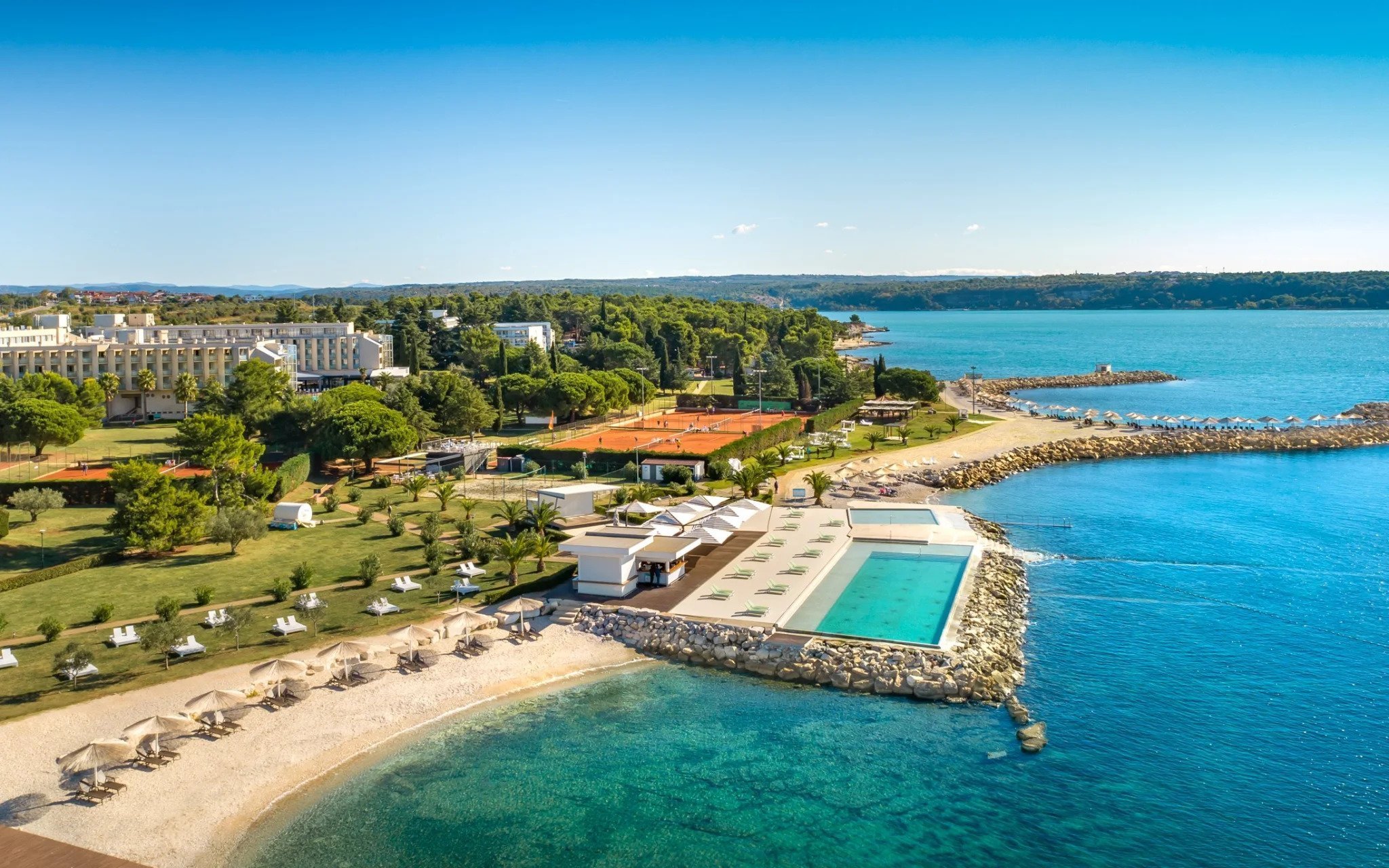 Chorvátsko: Novigrad 50 m od pláže v Hoteli Aminess Laguna *** s polpenziou a bazénom + deti do 7 rokov zdarma