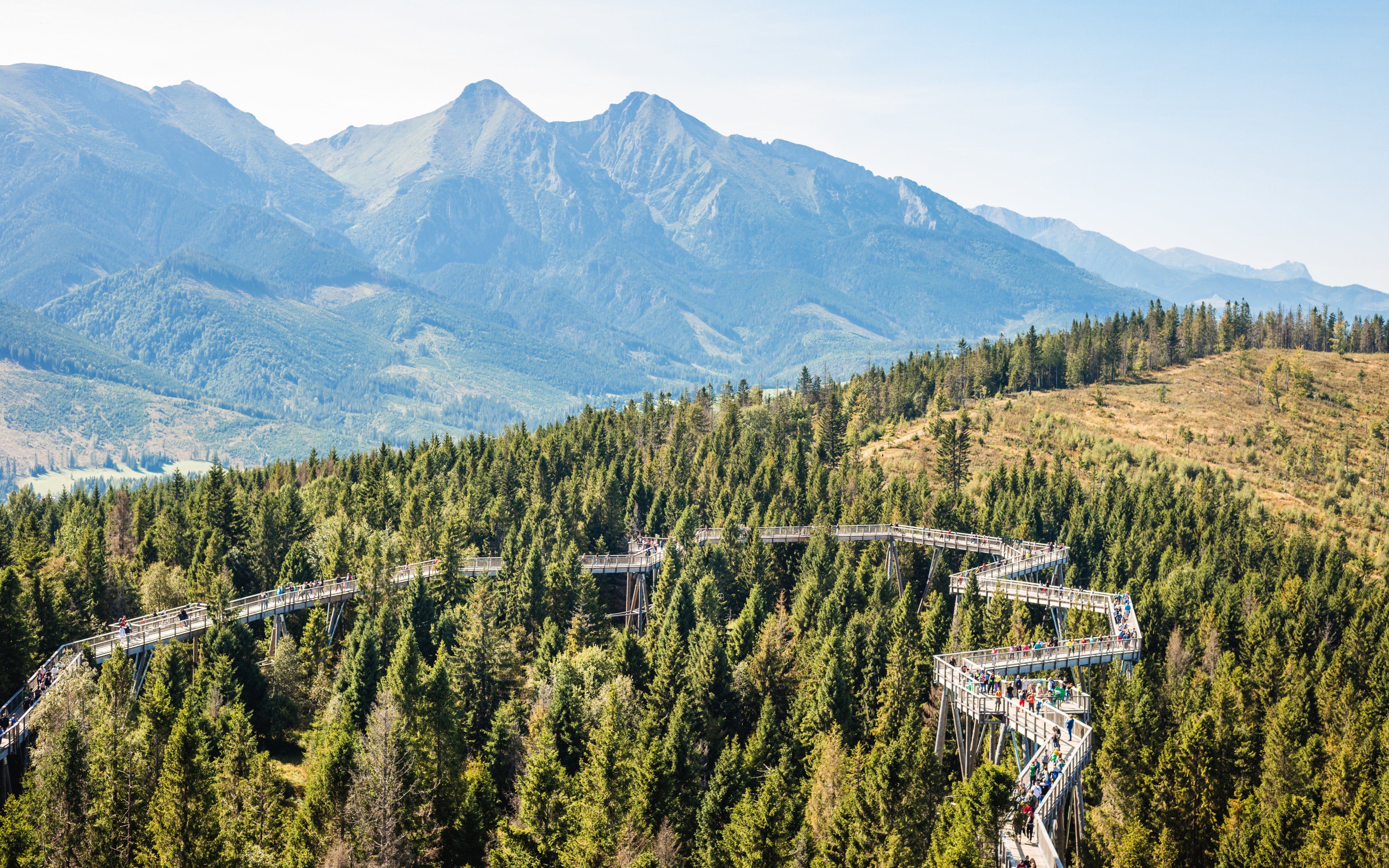 Belianske Tatry pri Chodníku korunami stromov v Penzióne Šilon s raňajkami + zľavy do wellness a aquaparkov