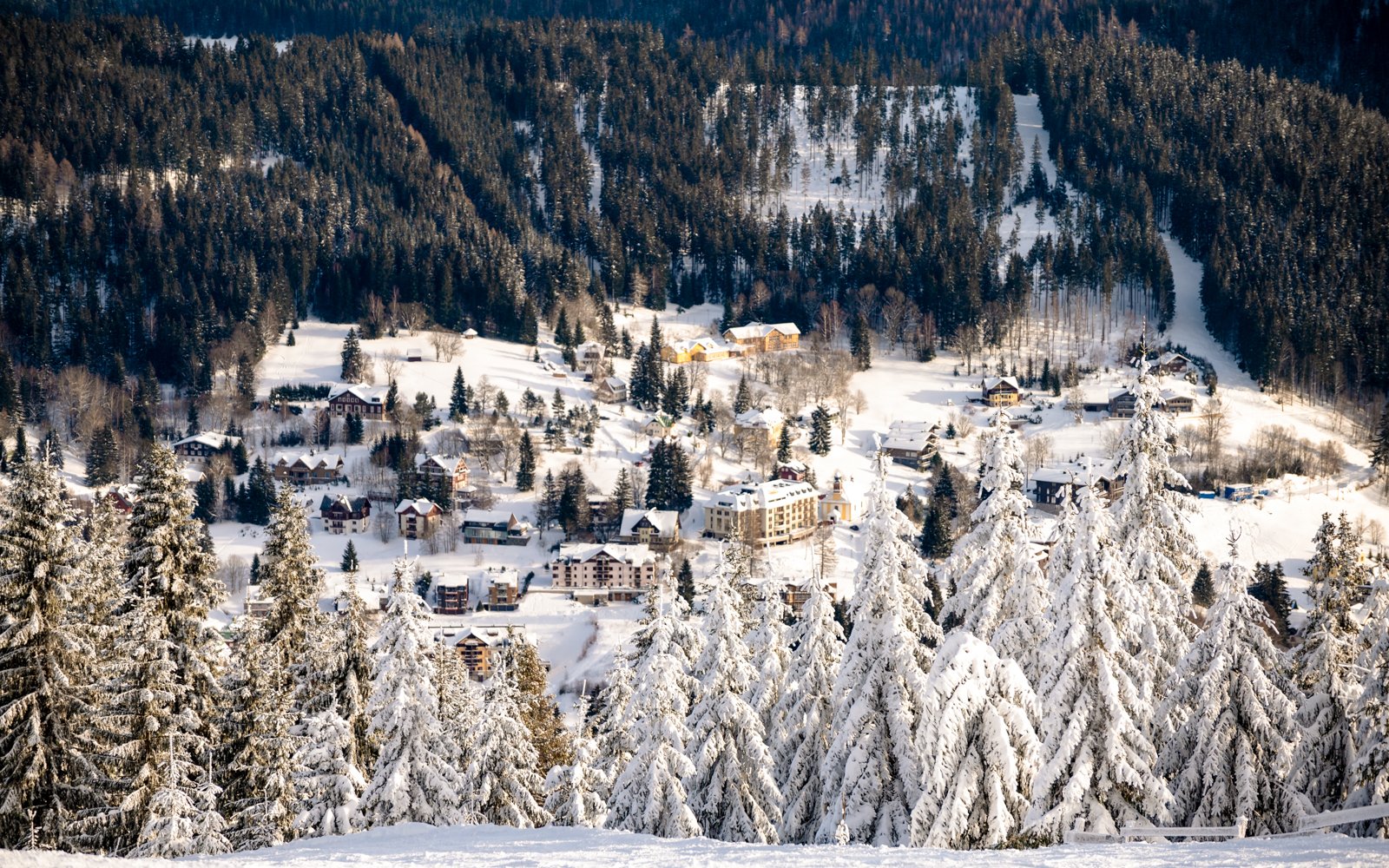 Krkonoše: Špindlerův Mlýn blízko centra v Harmony Club Hoteli **** s wellness, bazénom, saunou a polpenziou
