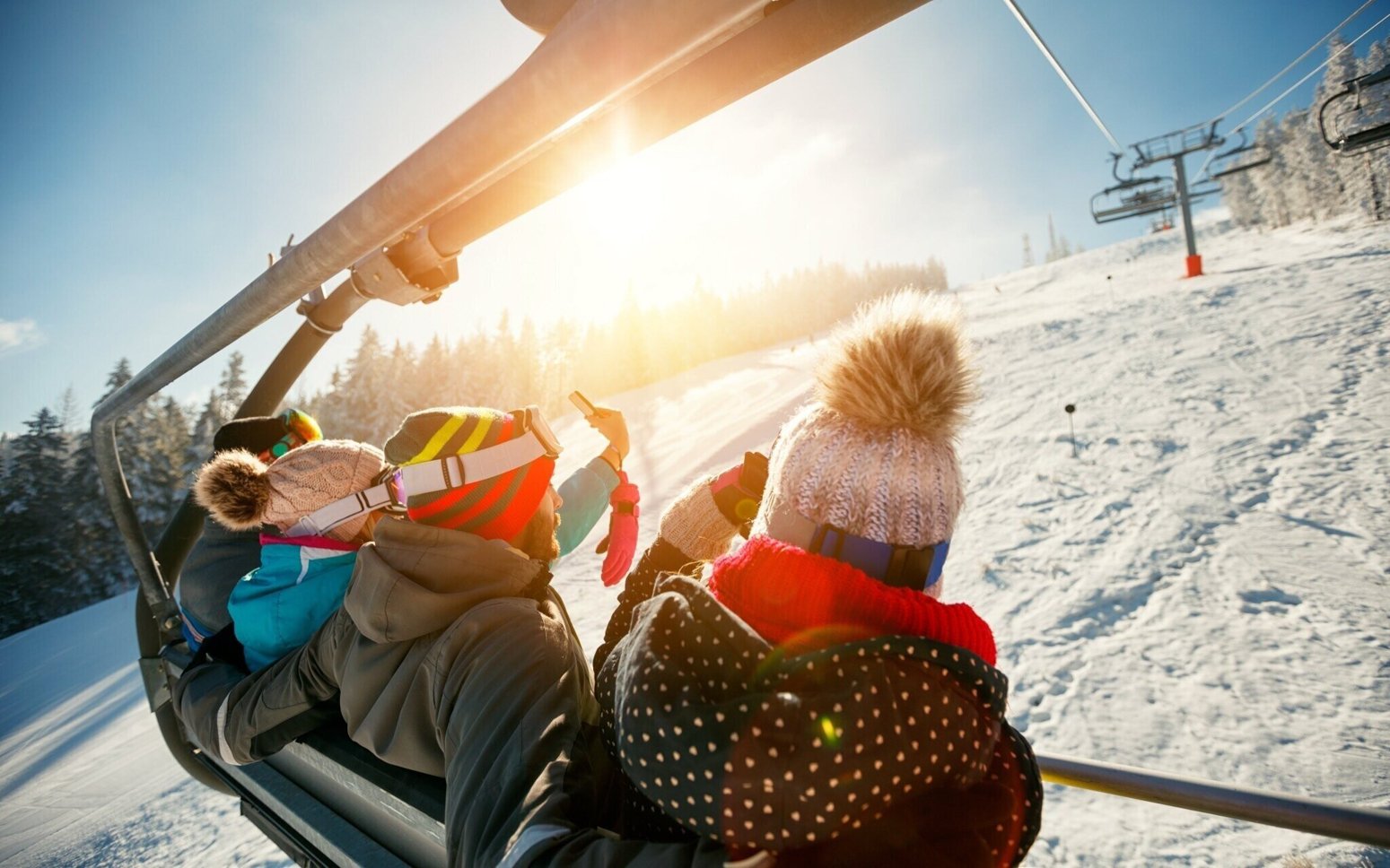 Krušné hory pri Klínovci a českých aj nemeckých ski areálov v Horskom Hoteli Arnica *** s polpenziou a vínom