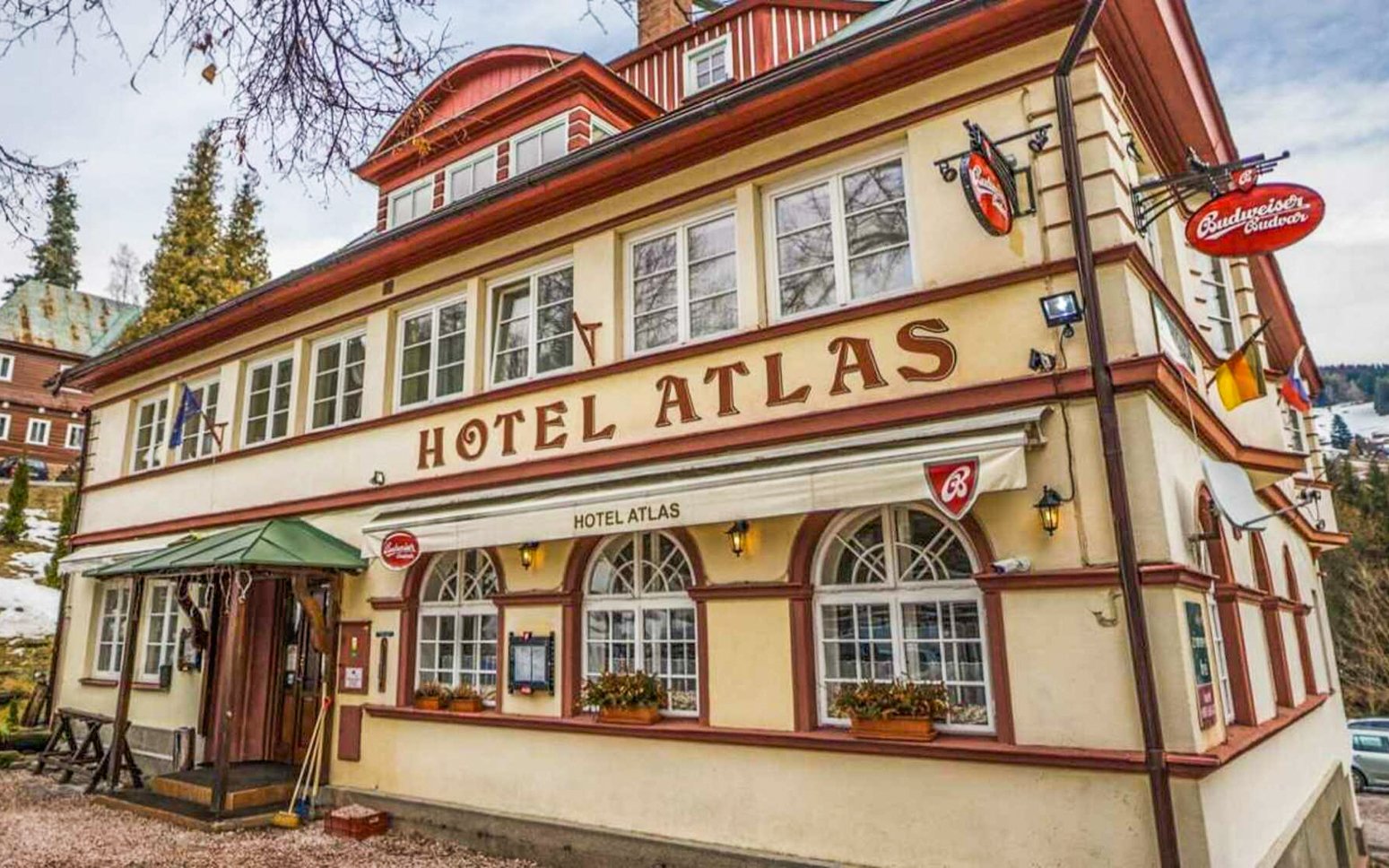 Krkonoše: Velká Úpa pri turistických trasách a lanovke na Snežku v Hoteli Atlas *** s polpenziou + drink