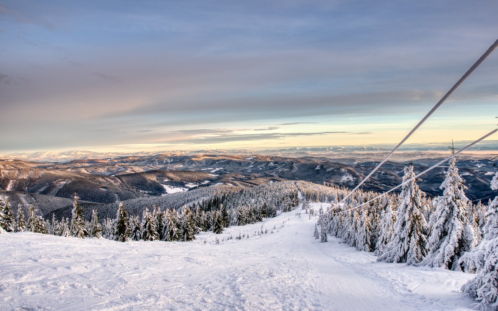 Beskydy: Pobyt na úpätí Lysej hory len 4,6 km od ski areálu: Hotel Ondráš z Beskýd *** s polpenziou + biliard