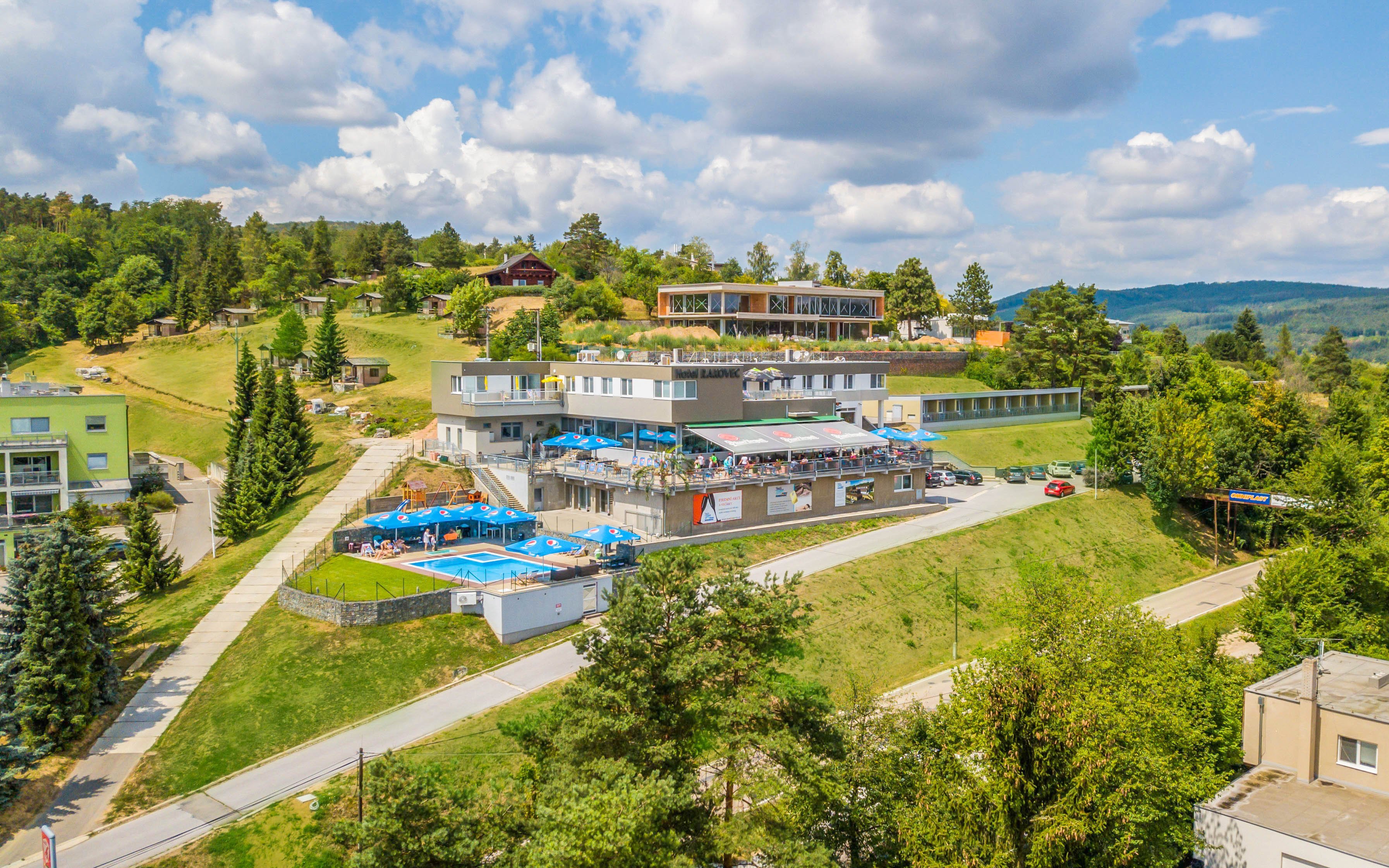 Pobyt pri priehrade: Hotel Rakovec *** so vstupom do wellness s bazénom, vírivkou a saunou + polpenzia