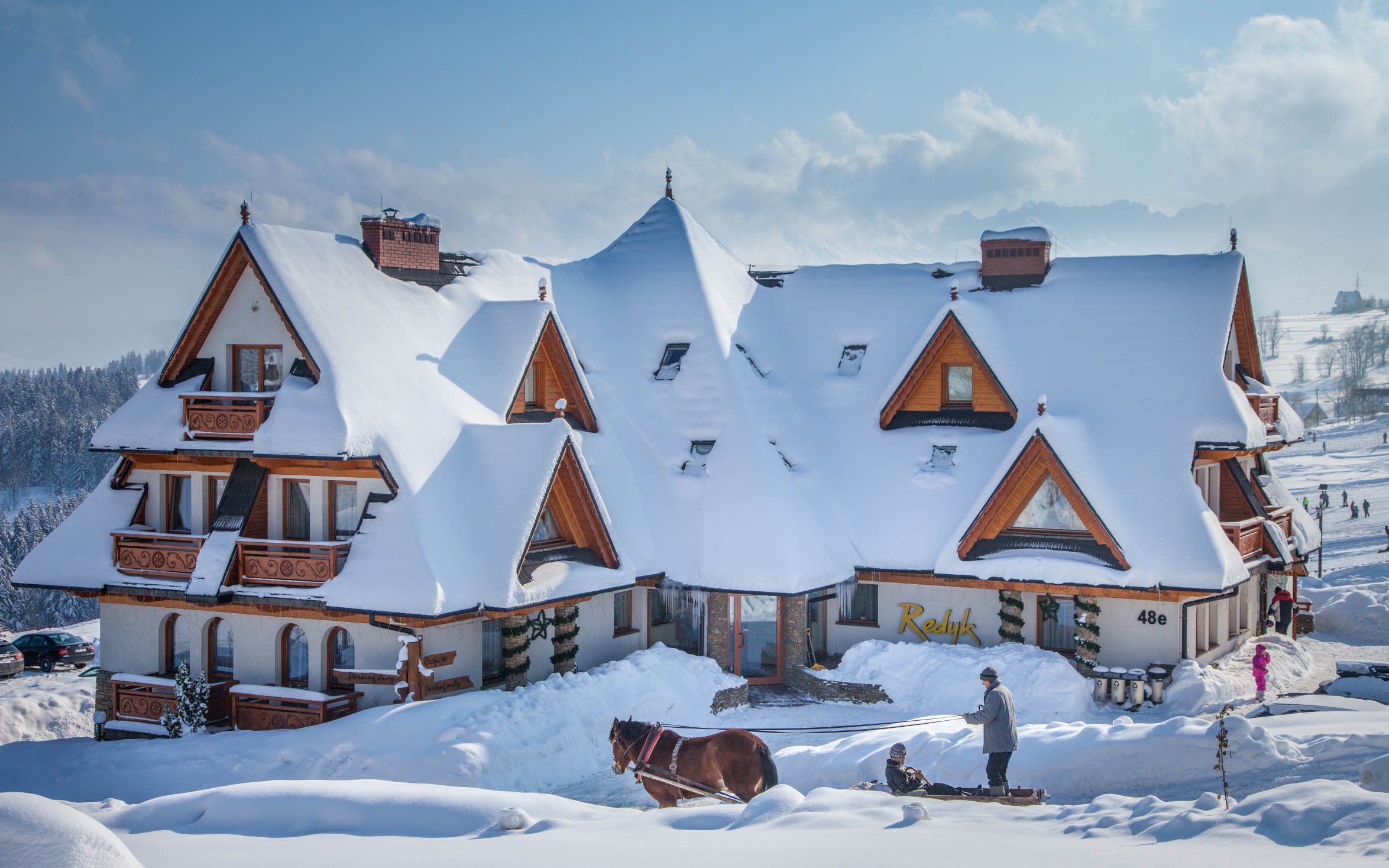 Poľské Tatry pri NP a ski areáli: Hotel Redyk Ski&Relax *** s polpenziou, neobmedzeným wellness + zľava