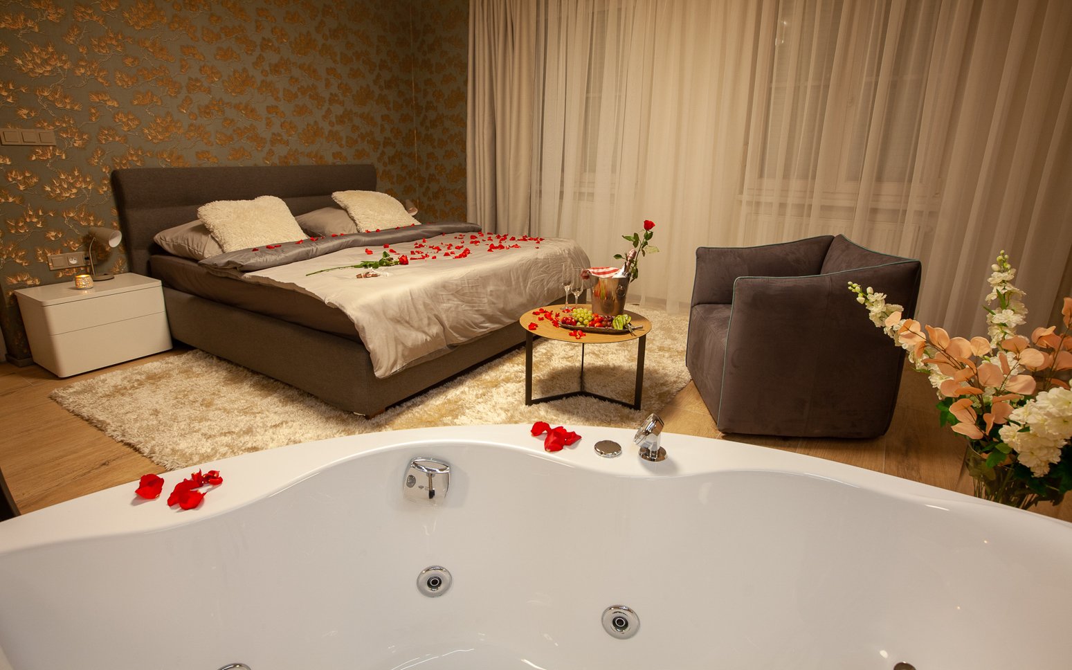 Romantika pri Českom raji: Penzión Solid Spa Superior **** s raňajkami, privátnym wellness, sektom + bonusy