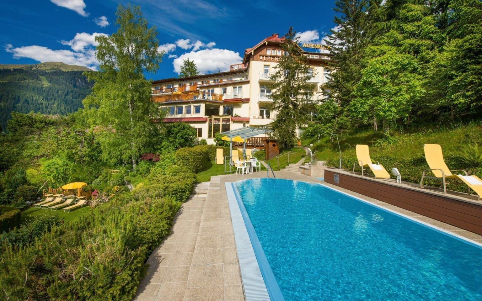 Rakúske Alpy: Jar a leto v Hoteli Alpenblick *** s bohatým wellness, termálnym bazénom a polpenziou + vyžitie<br/>Hotel Alpenblick ***, Kötschachtaler Straße 17, Bad Gastein 5640, info@alpenblick-gastein.at