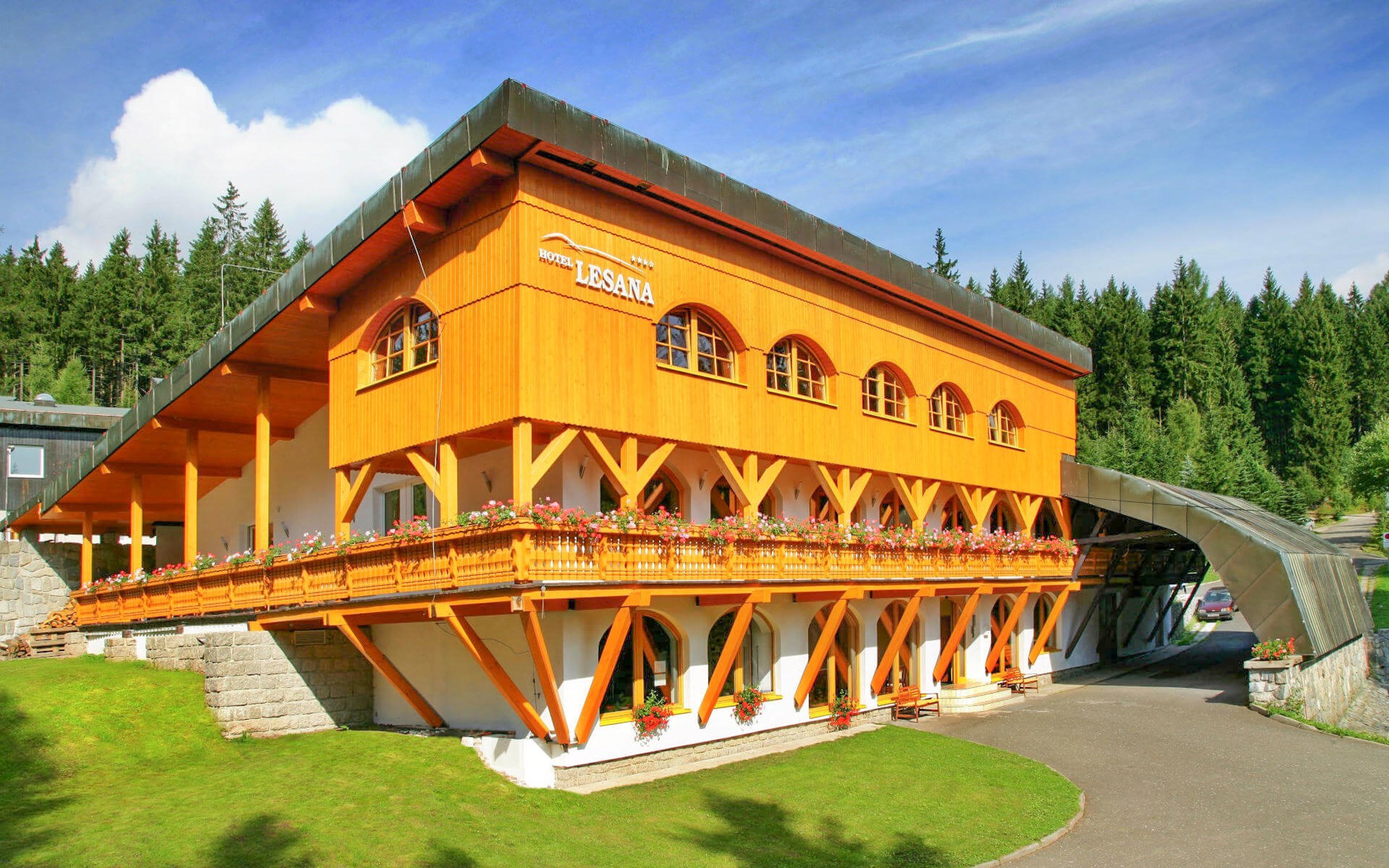 Krkonoše: Špindlerův Mlýn v Hoteli Lesana *** s polpenziou, neobmedzeným wellness (bazény, sauny) a biliardom<br/>Hotel Lesana *** (Krkonoše), Bedřichov 93, Špindlerův Mlýn 543 51, hotel@lesana.cz