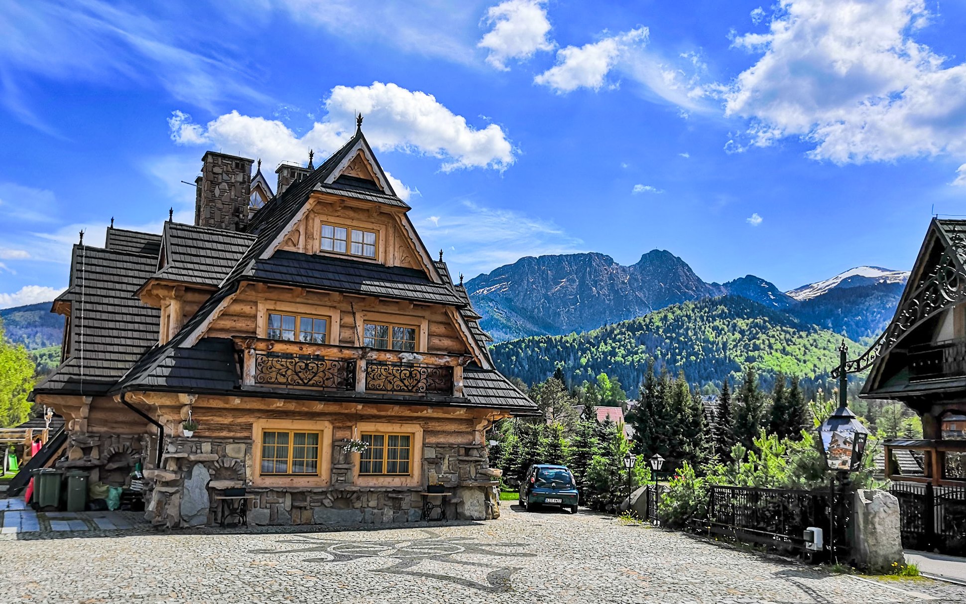 Poľské Tatry: Zakopane v drevenej Wille Tatrzanski Zomecek *** s raňajkami, vstupom do sauny + kúpací sud