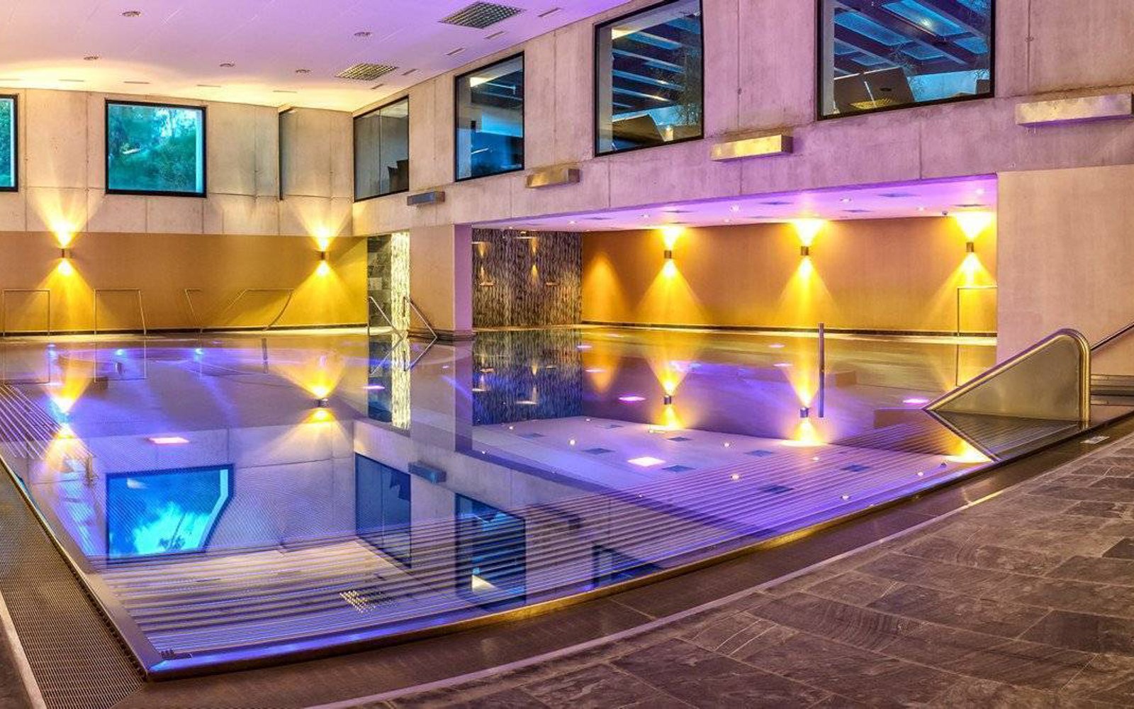 Tirolsko: Luxusný Alpenlove - Adult Spa Hotel **** s polpenziou a neobmedzeným wellness s bazénom a vírivkou
