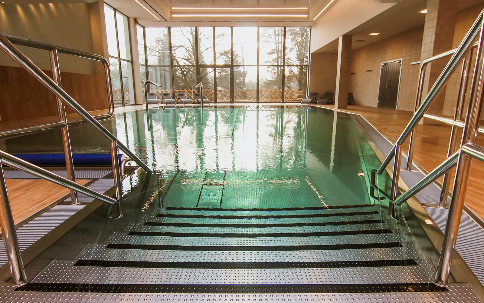 Karlove Vary: Zámocký pobyt v Chateau Cihelny **** s raňajkami či polpenziou, neobmedzeným wellness a masážou