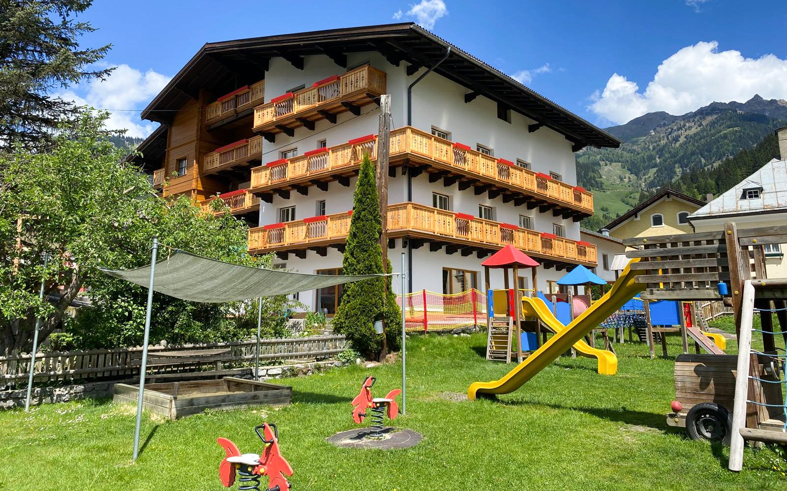 Vysoké Taury: Údolie Gastein v Landhoteli Steindlwirt *** s welcome drinkom a polpenziou + kúpalisko