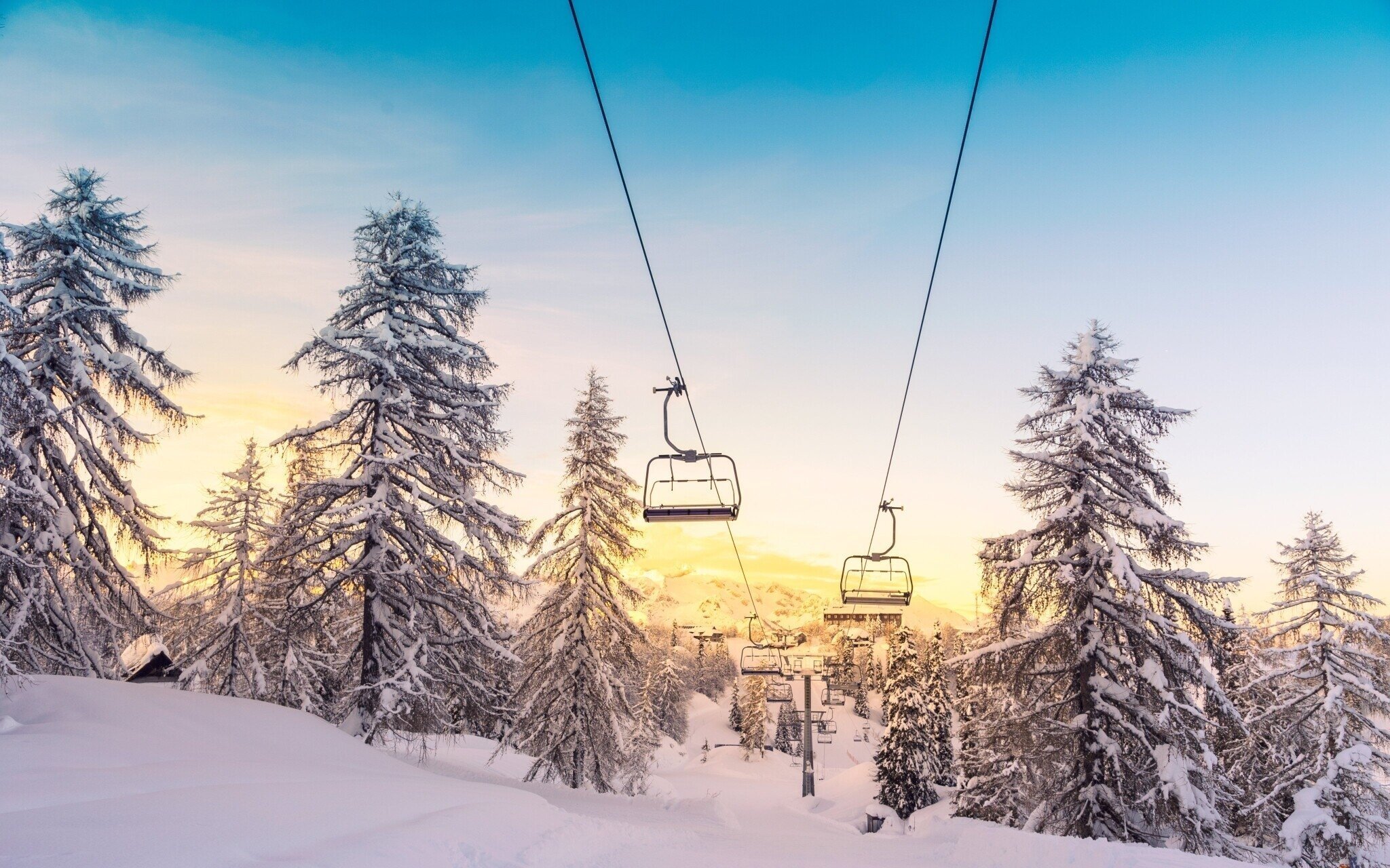 Šumava neďaleko Boubínského pralesa a ski areálov v Penzióne Pod pralesem s polpenziou a detským kútikom