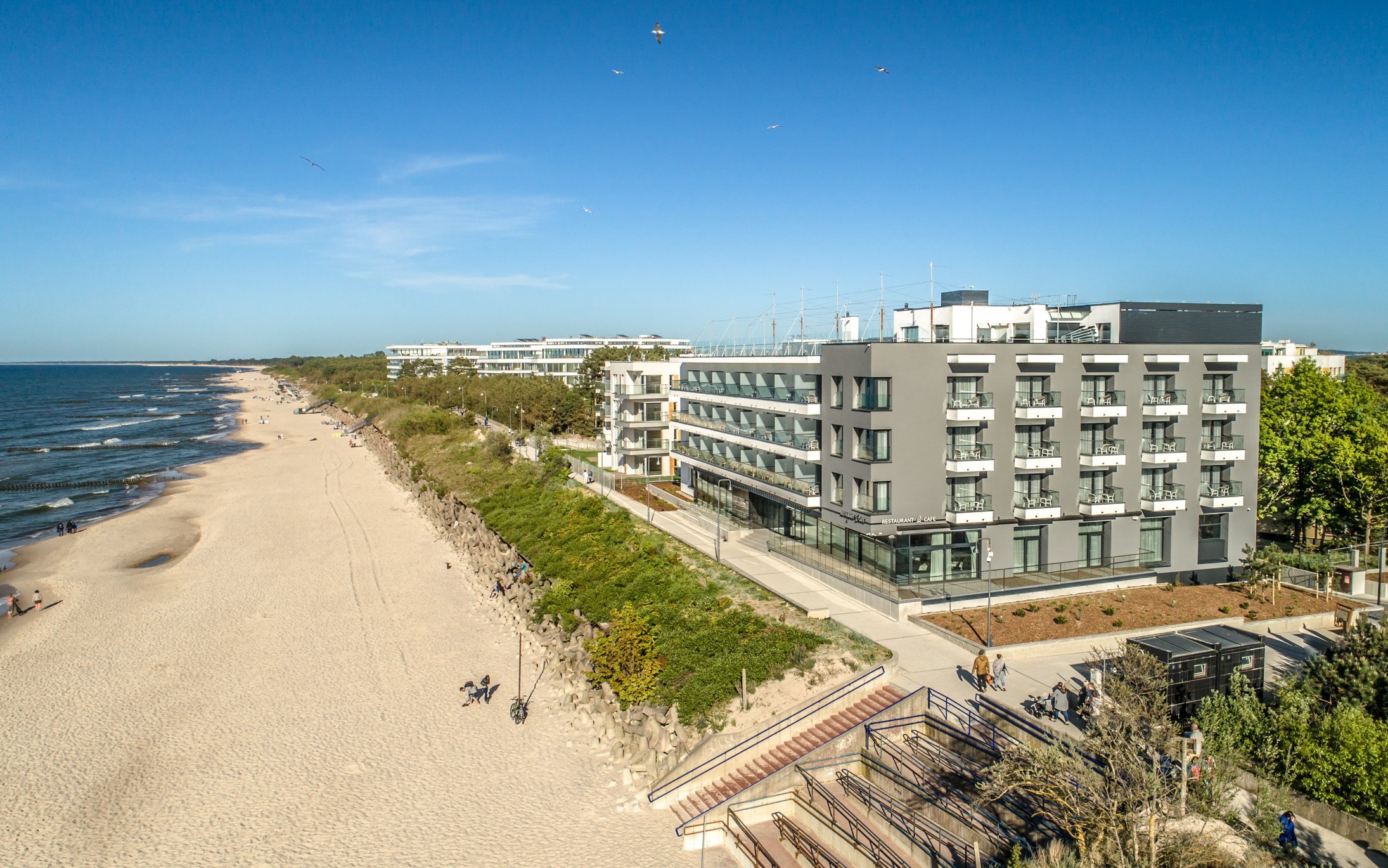 Baltské more priamo na pláži v Hoteli Baltivia Sea Resort **** s polpenziou, neobmedzeným bazénom a saunami<br/>Hotel Baltivia Sea Resort ****, Cicha 9, Mielno 76-032, recepcja@baltivia.pl