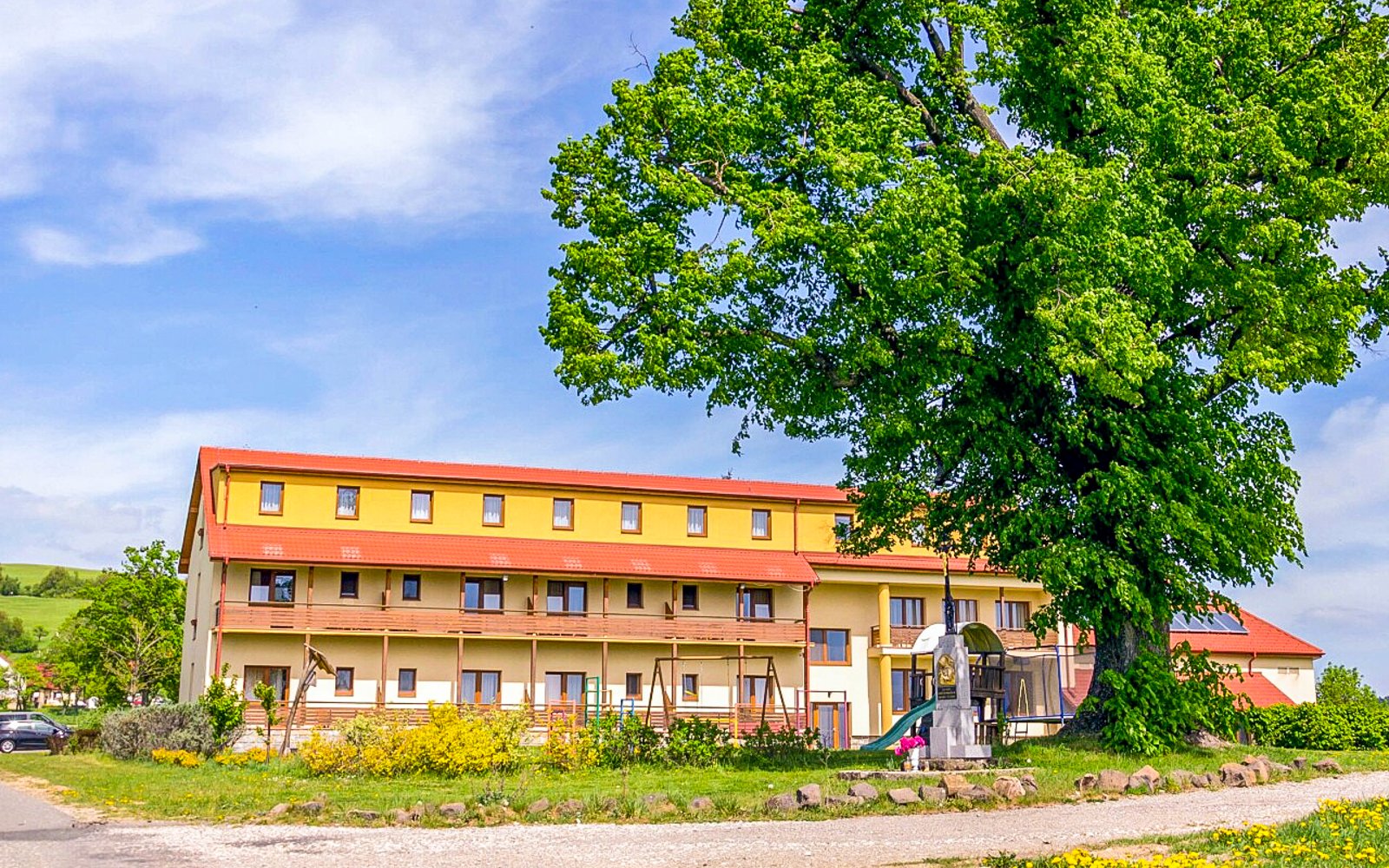 CHKO Biele Karpaty pri pamiatkach v Hoteli Kopanice **** s raňajkami/polpenziou a neobmedzeným wellness<br/>Hotel Kopanice ***, Žítková 160, Žítková 687 74 , recepce@hotelkopanice.cz