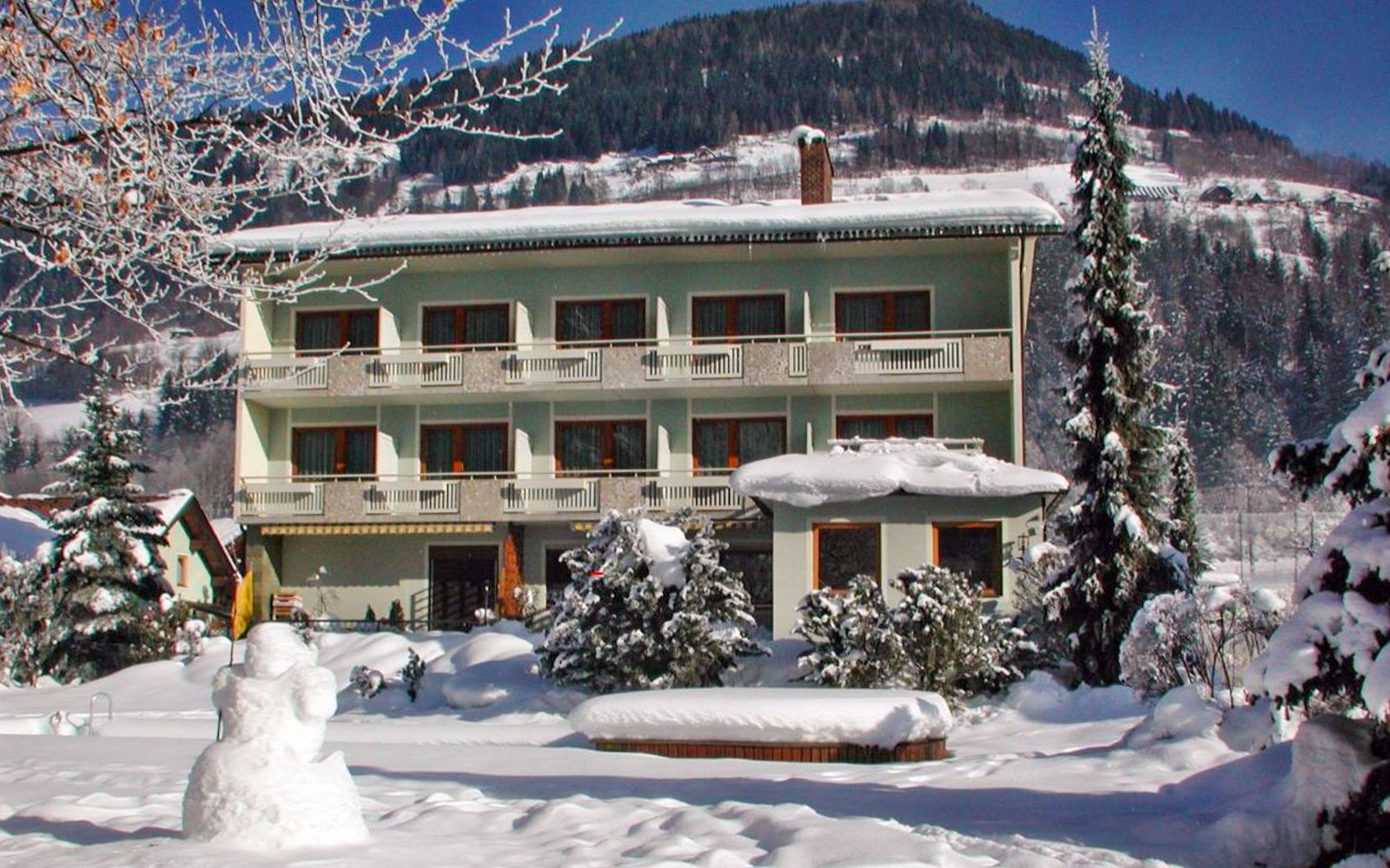 Korutánsko blízko skiareálu Bad Kleinkirchheim v Hoteli Klamberghof *** s polpenziou a vstupom do wellness