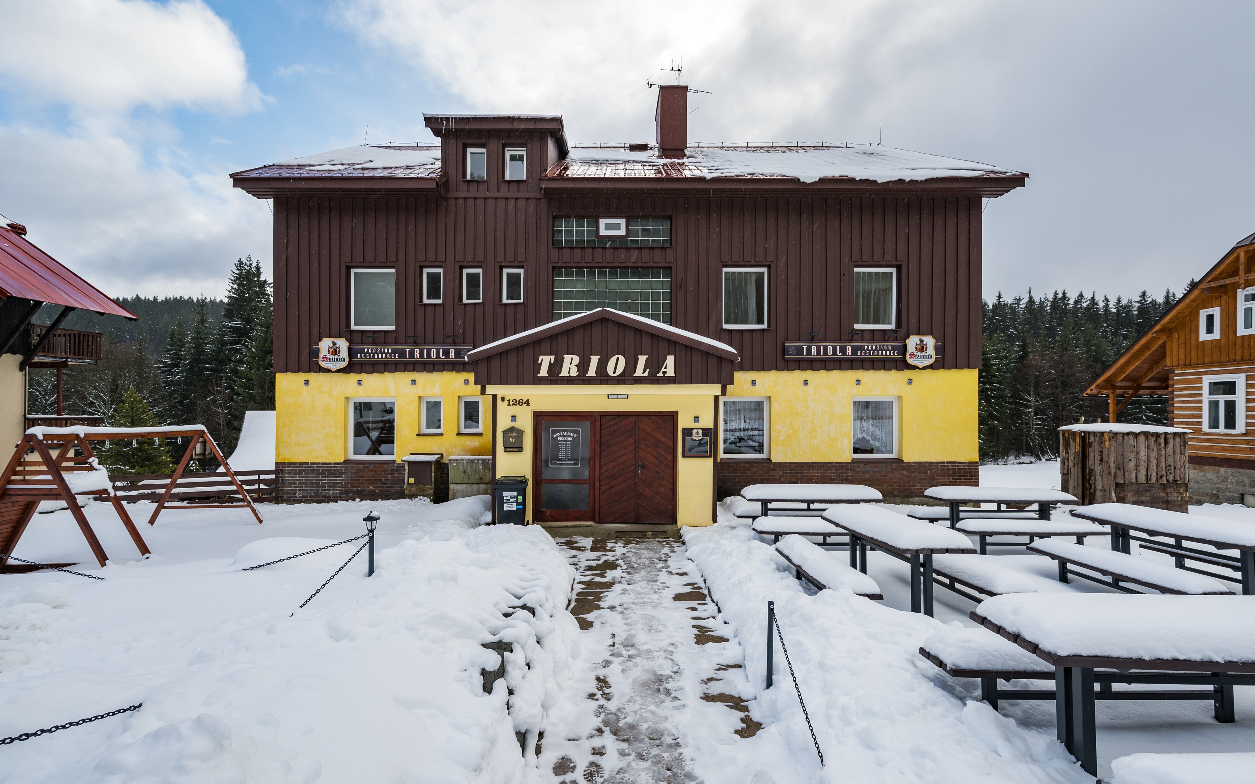 Krkonoše pri Harrachove a mnohých skiareáloch: Pobyt v Penzióne Triola *** s raňajkami + privátne wellness
