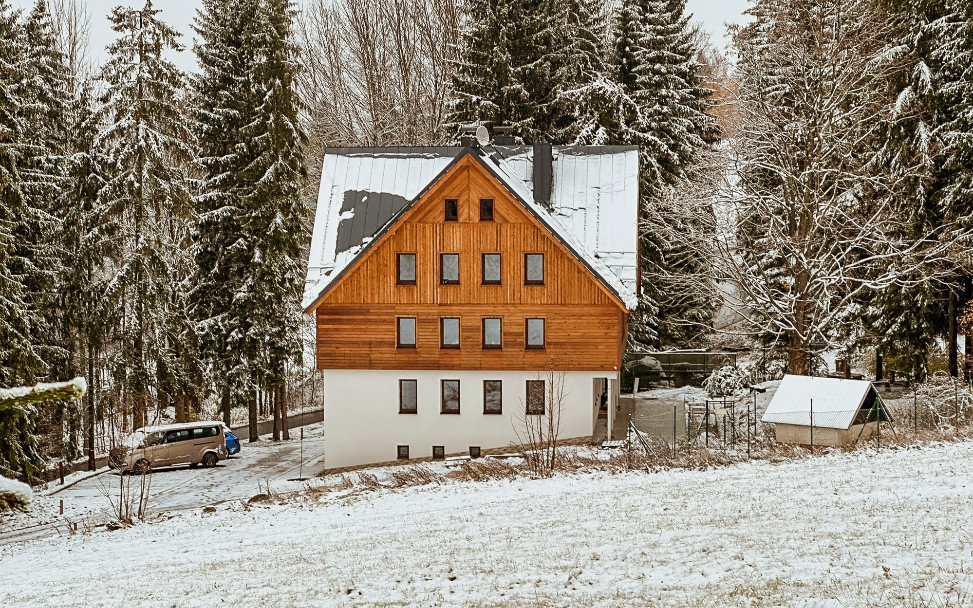 Jizerské hory pri Jablonci nad Nisou a ski areáloch: Apartmány Vesna s raňajkami a privátnou saunou/vírivkou
