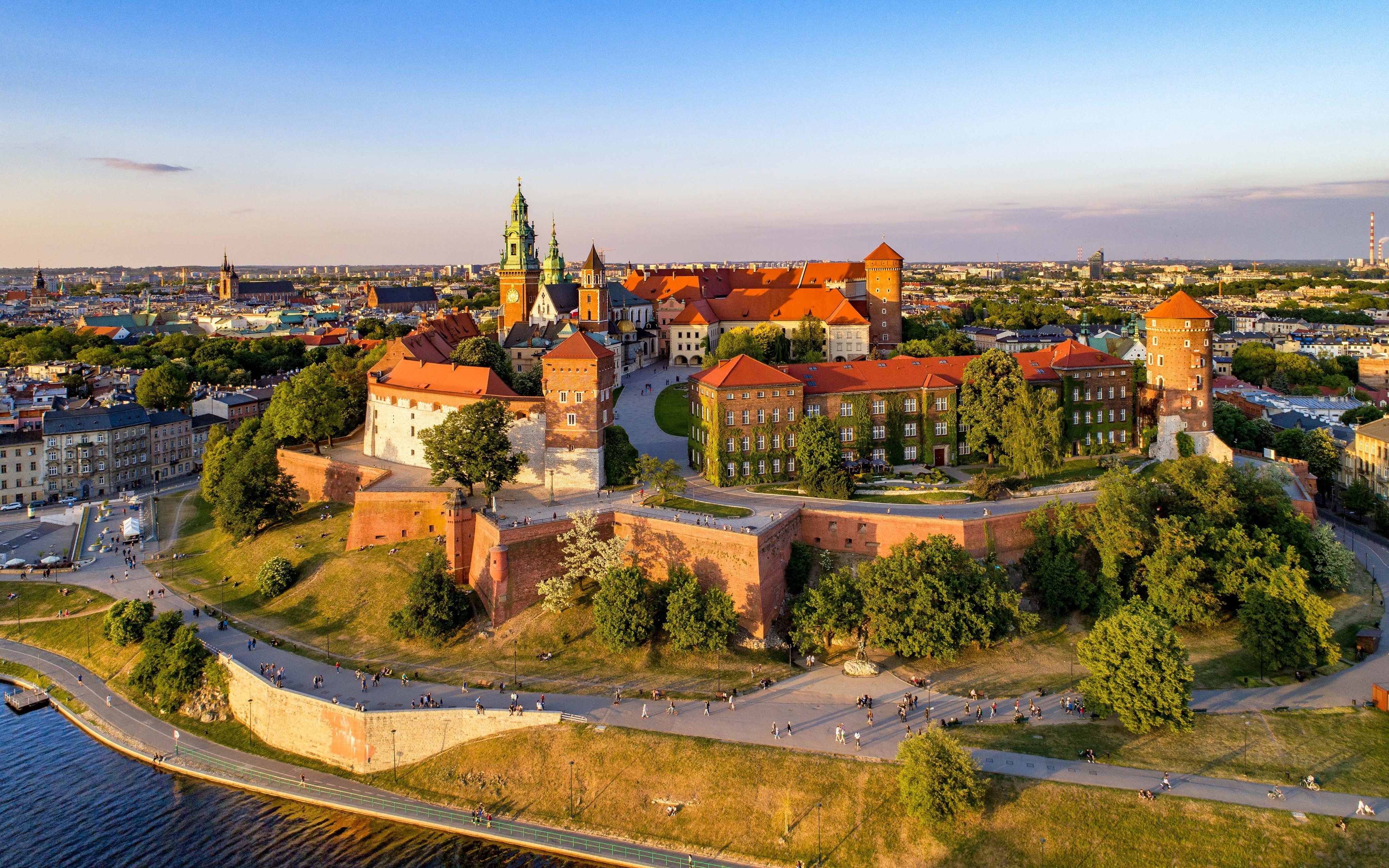 Krakov v historickom centre v Aparthoteli Rakowicka Residence **** s bufetovými raňajkami + vstup do aquaparku