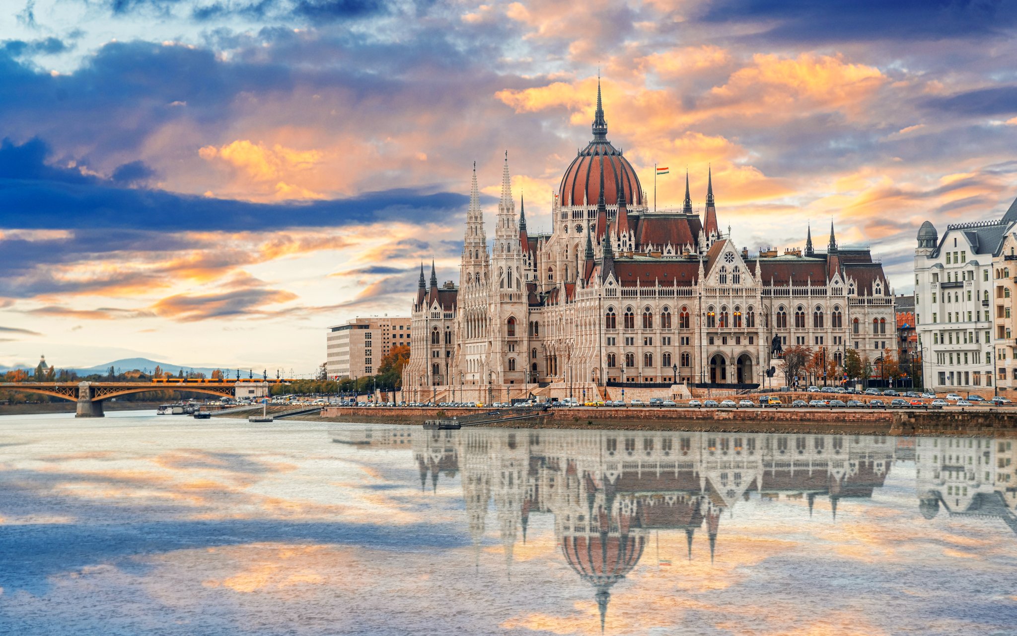 Centrum Budapešti blízko námestia Hrdinov v Hoteli Six Inn *** s raňajkami + wellness s vírivkou a infrasaunou