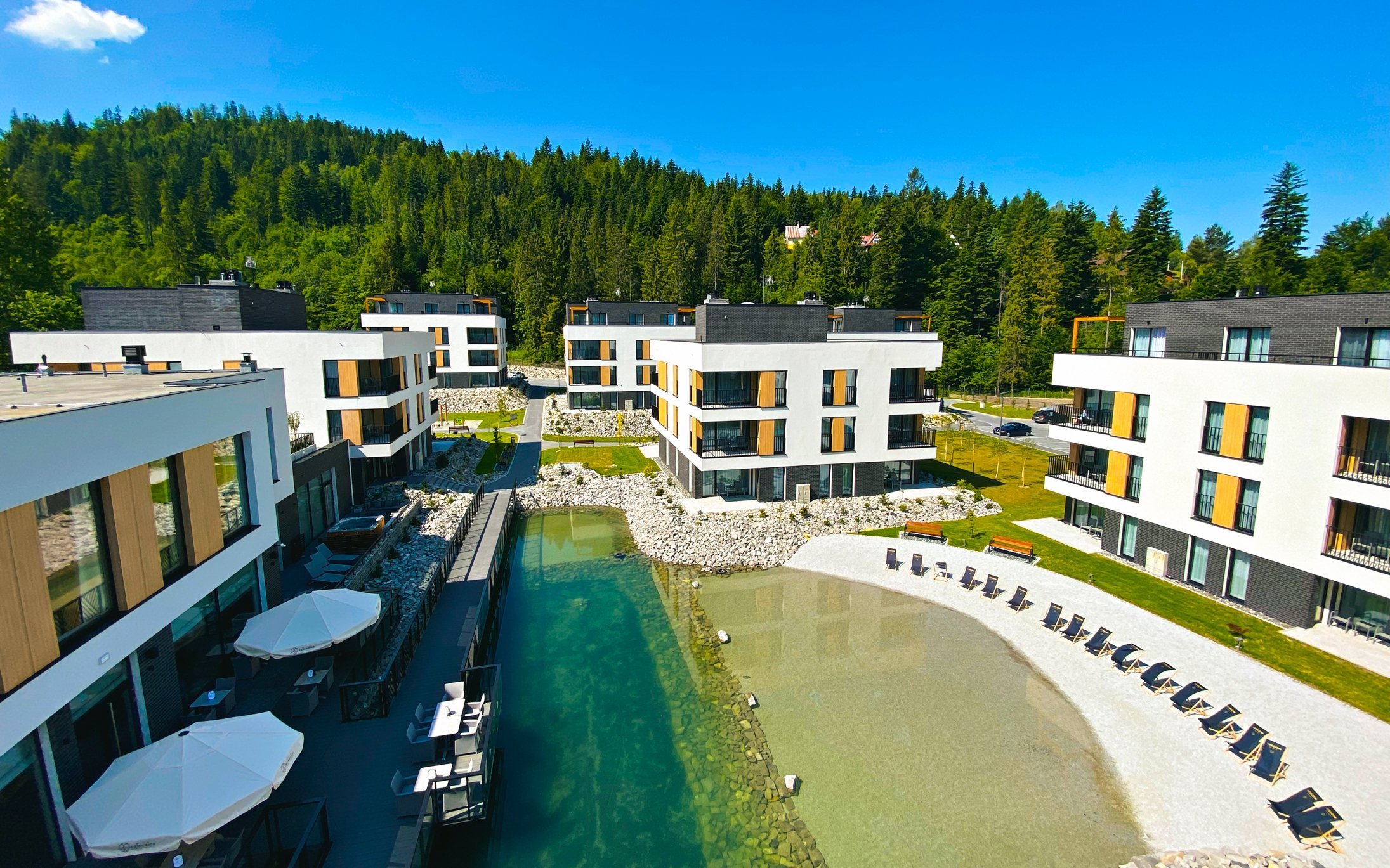 Poľské Beskydy pri aquaparku: Vislow Resort s neobmedzeným wellness, súkromnou plážou, animáciami a polpenziou
