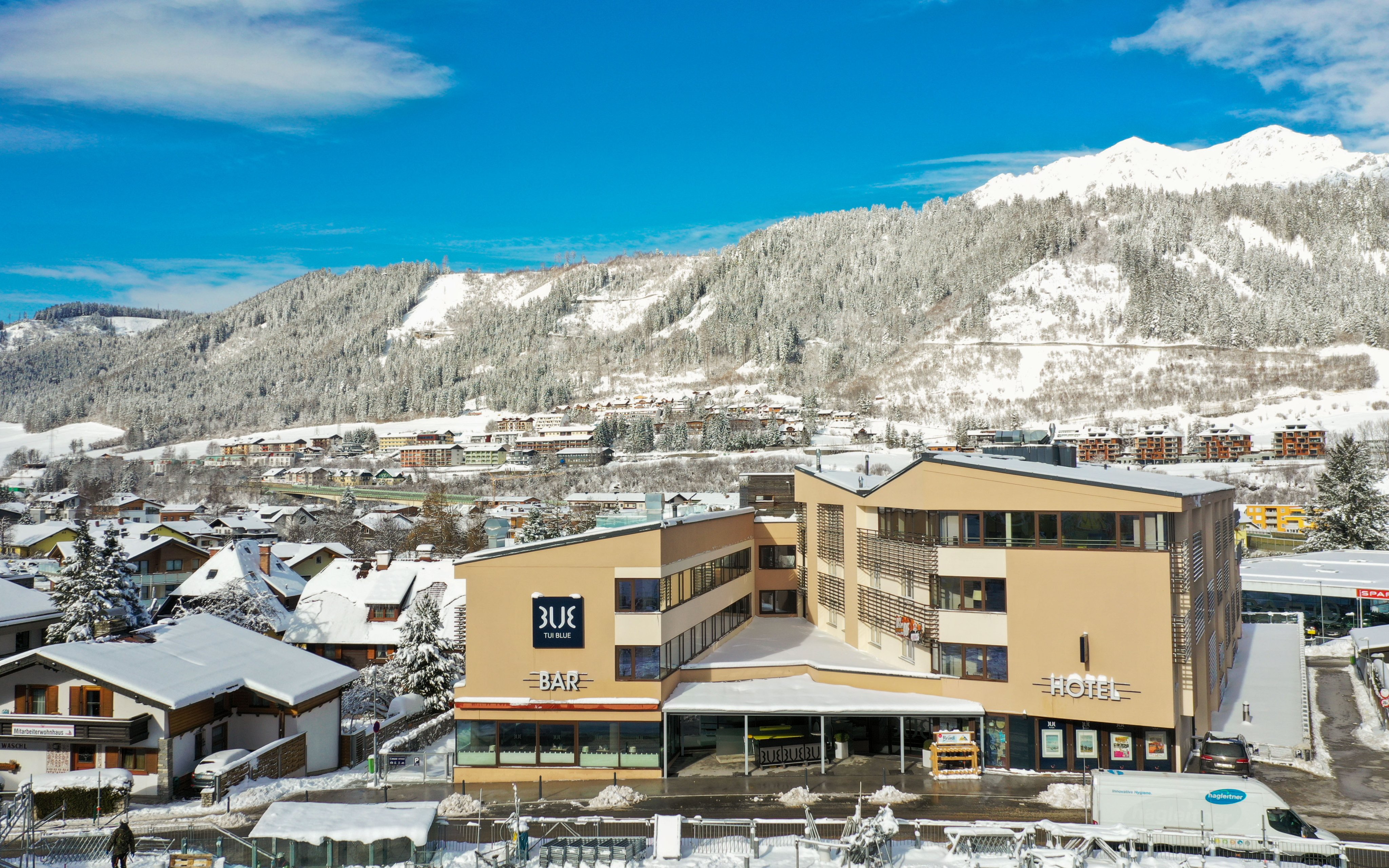 Rakúske Alpy 50 m od vleku v Hoteli TUI BLUE Schladming *** s polpenziou a 3 saunami (fínskou, infra a parnou)