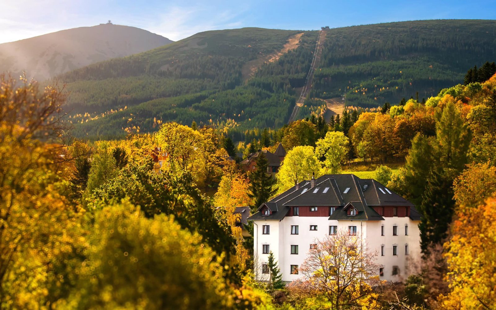 Poľské Krkonoše v Penzióne Karkonoski SPA *** s raňajkami či polpenziou, wellness, bazénom a vyžitím pre deti