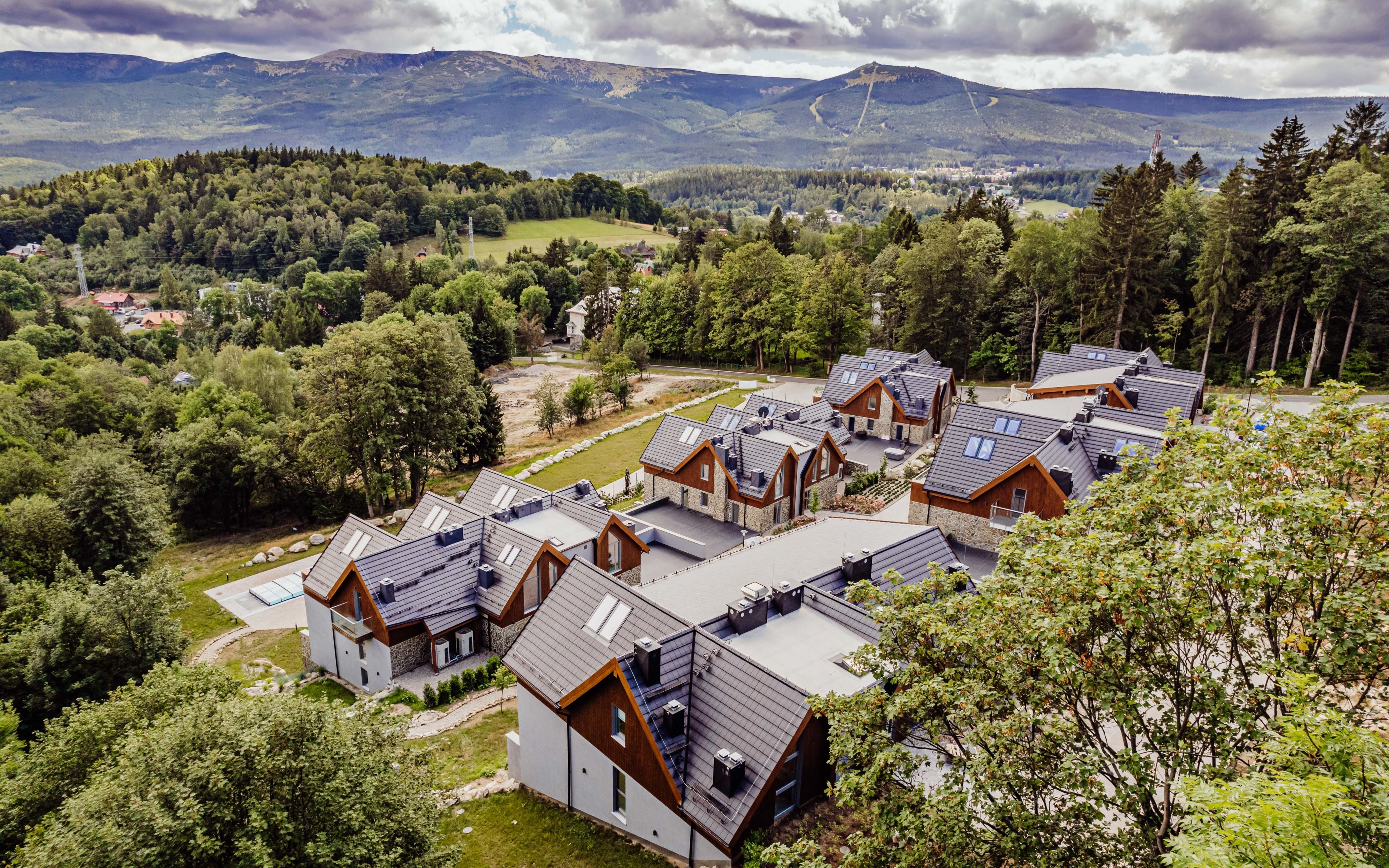 Relax v poľských Krkonošiach: Dovolenka v Luxury Szklarska Apartments s privátnou vírivkou a vstupom do sauny