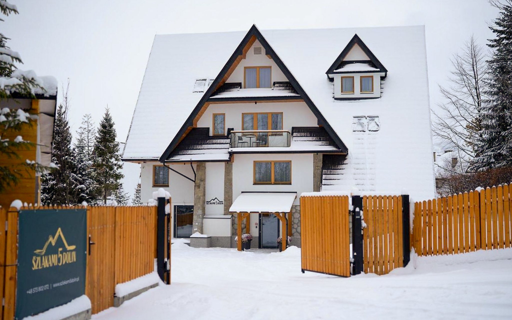 Poľské Tatry pri skiareáloch: Pobyt v Szlakách 5 Dolin Zakopané s raňajkami či polpenziou + sauna neobmedzene