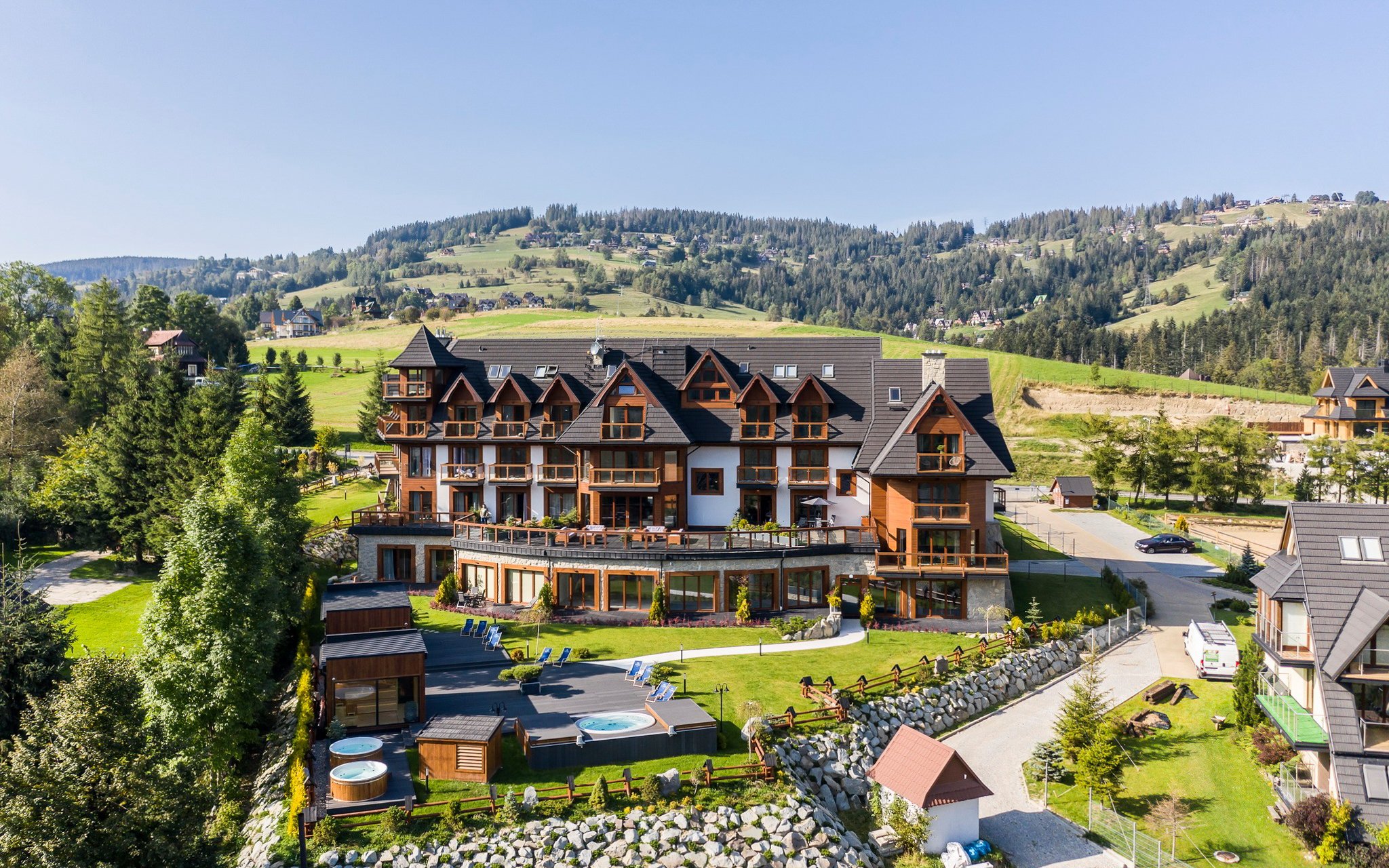 Poľsko a Tatranský NP: Kościelisko v Mountain Palace Tatra Resort & SPA s polpenziou + vírivka, sauna, biliard