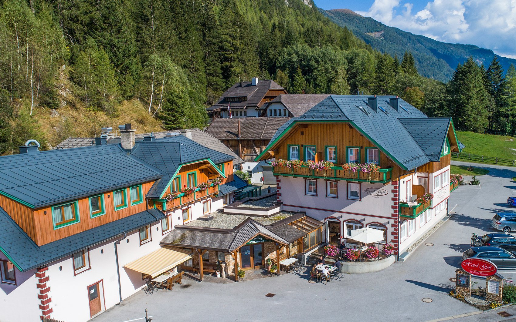 Rakúsko: Salzbursko v Hoteli Gell *** s raňajkami/polpenziou či all inclusive + neobmedzené wellness a herňa