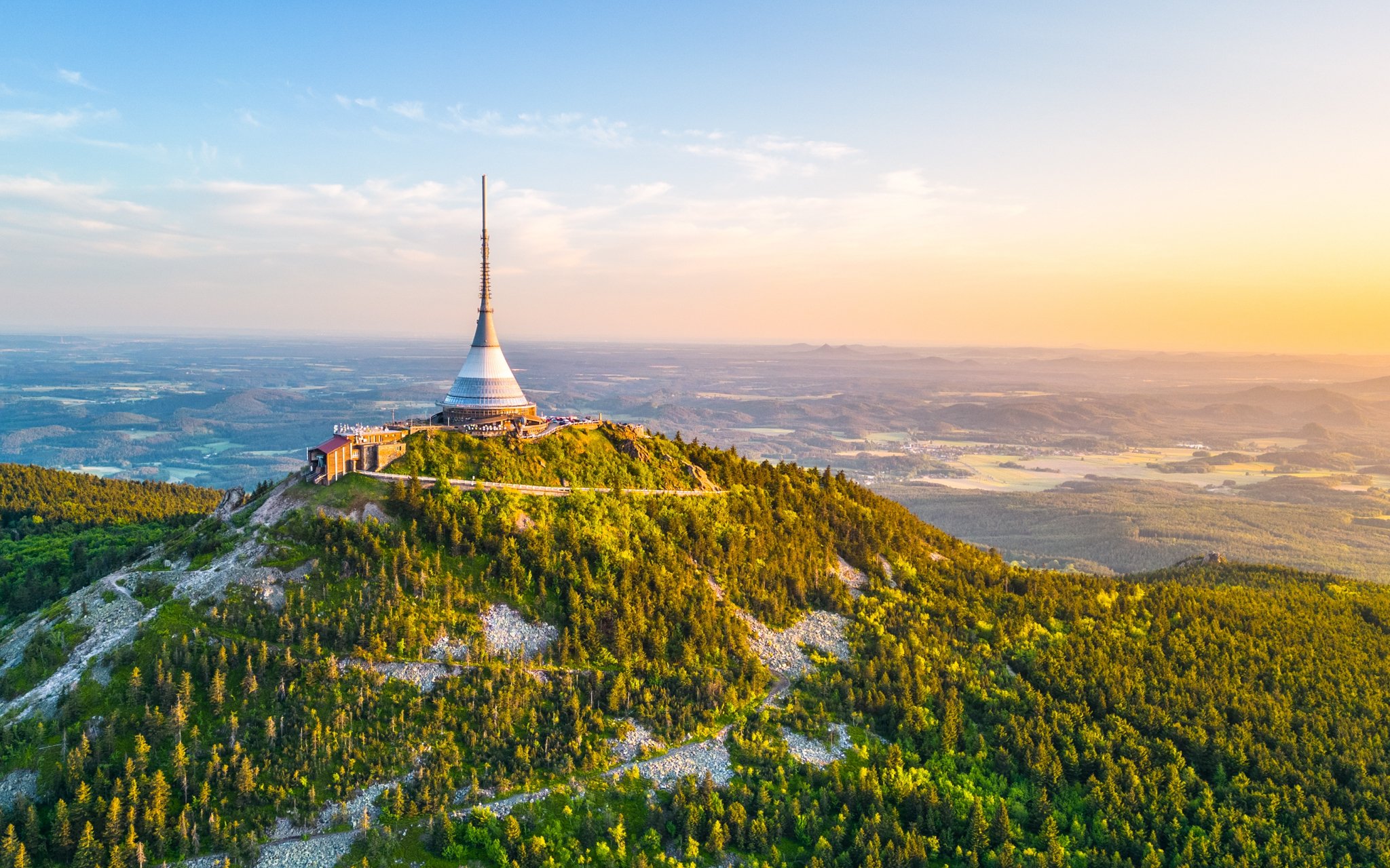 Liberec pri priehrade a 3 km od centra: Pobyt v Hoteli Fabrica *** s raňajkami formou bufetu