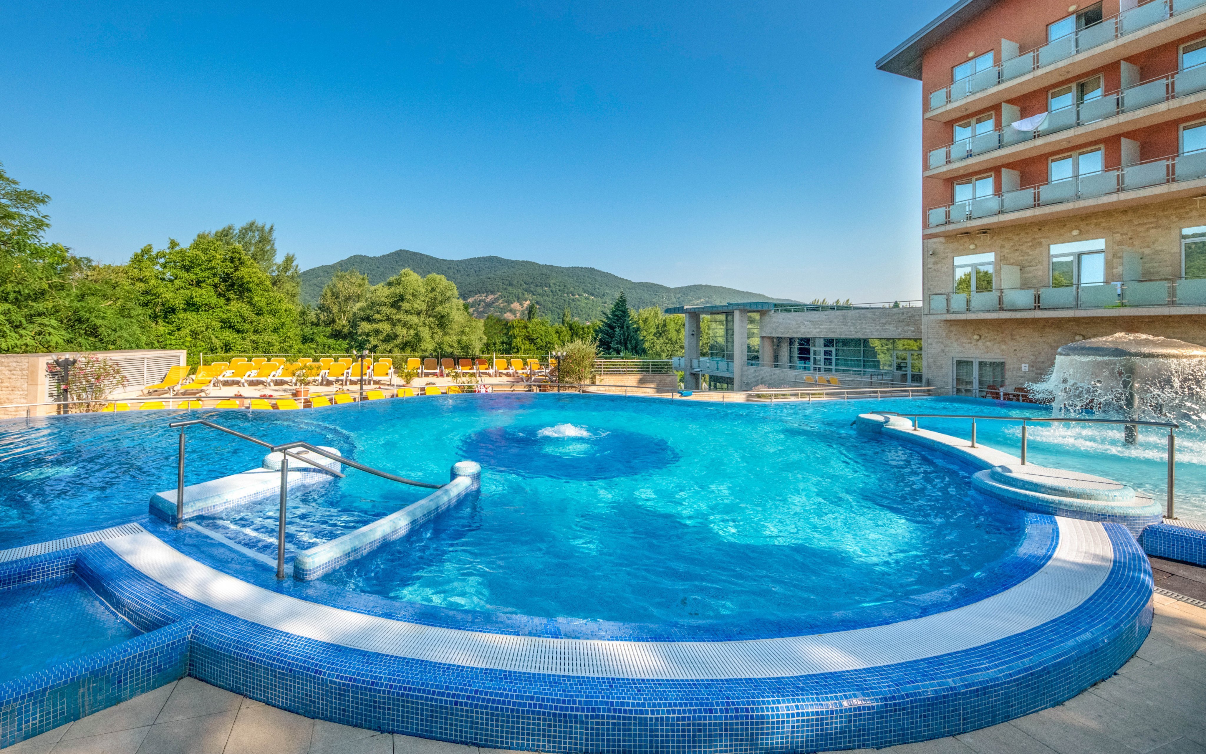 Maďarsko: Luxusný Thermal Hotel Visegrád ****+ s termálnymi kúpeľmi, wellness a polpenziou + dieťa zadarmo