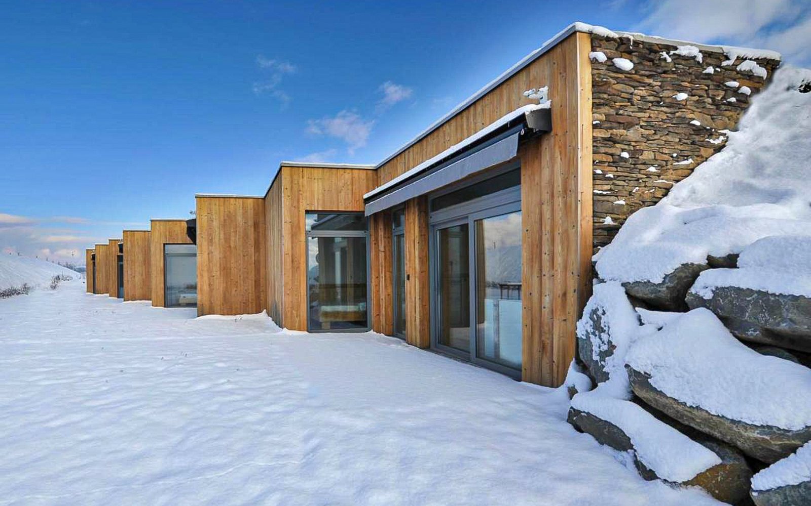 Tatranský NP pri ski areáloch v apartmáne v modernom Natur Resorte s raňajkami + celodenný skipas a lyžiareň