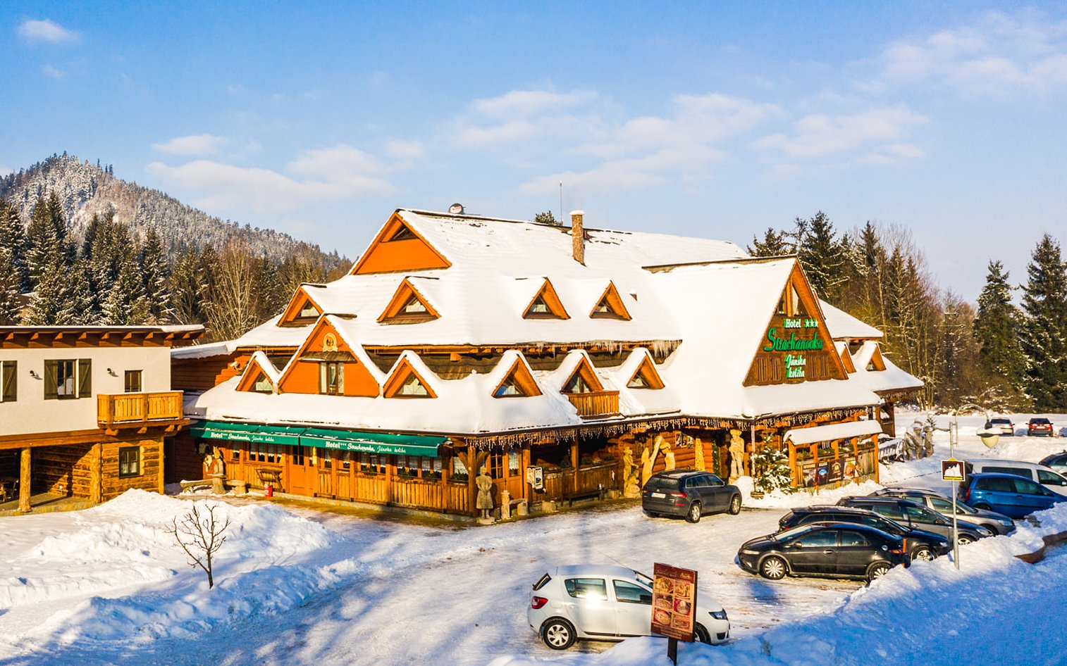 Nízke Tatry blízko lyžiarskych stredísk: 3* Hotel Strachanovka s polpenziou a wellness + welcome drink a zľavy