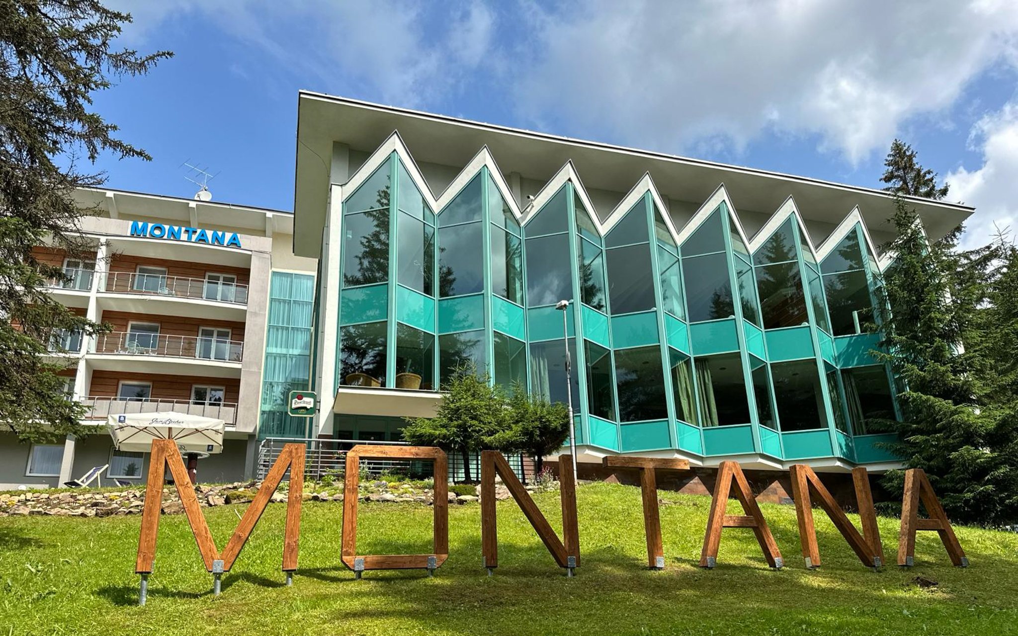 Špindlerův Mlýn v 3* Interhoteli Montana s polpenziou a wellness + vstup do Vodného raja, občerstvenie a zľava