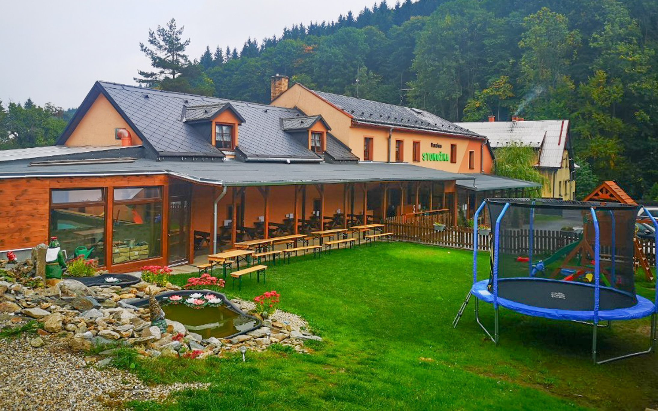 Jeseníky v Penzióne Stonožka s polpenziou, bazénom, privátnym vstupom do sauny či vírivky a pivným kúpeľom