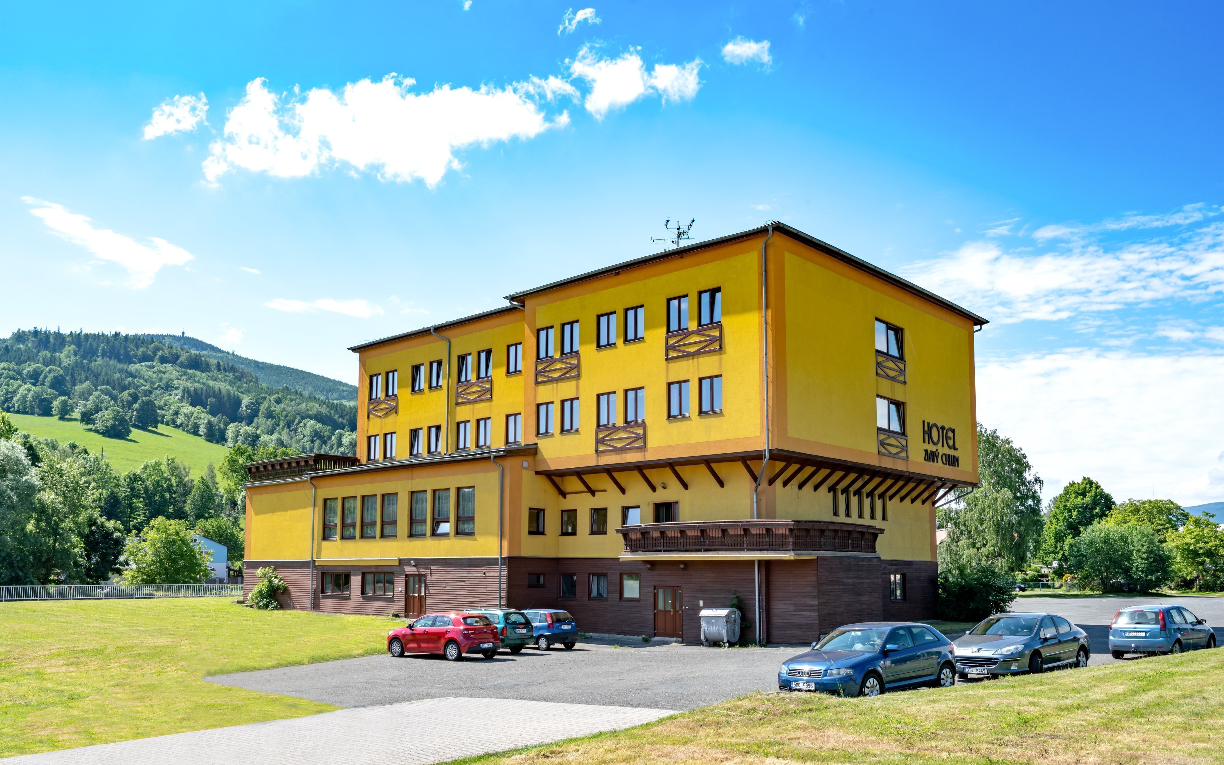 Pobyt v srdci Jeseníkov: Hotel Zlatý Chlum *** s raňajkami/polpenziou a drinkom + dieťa do 12 rokov zadarmo