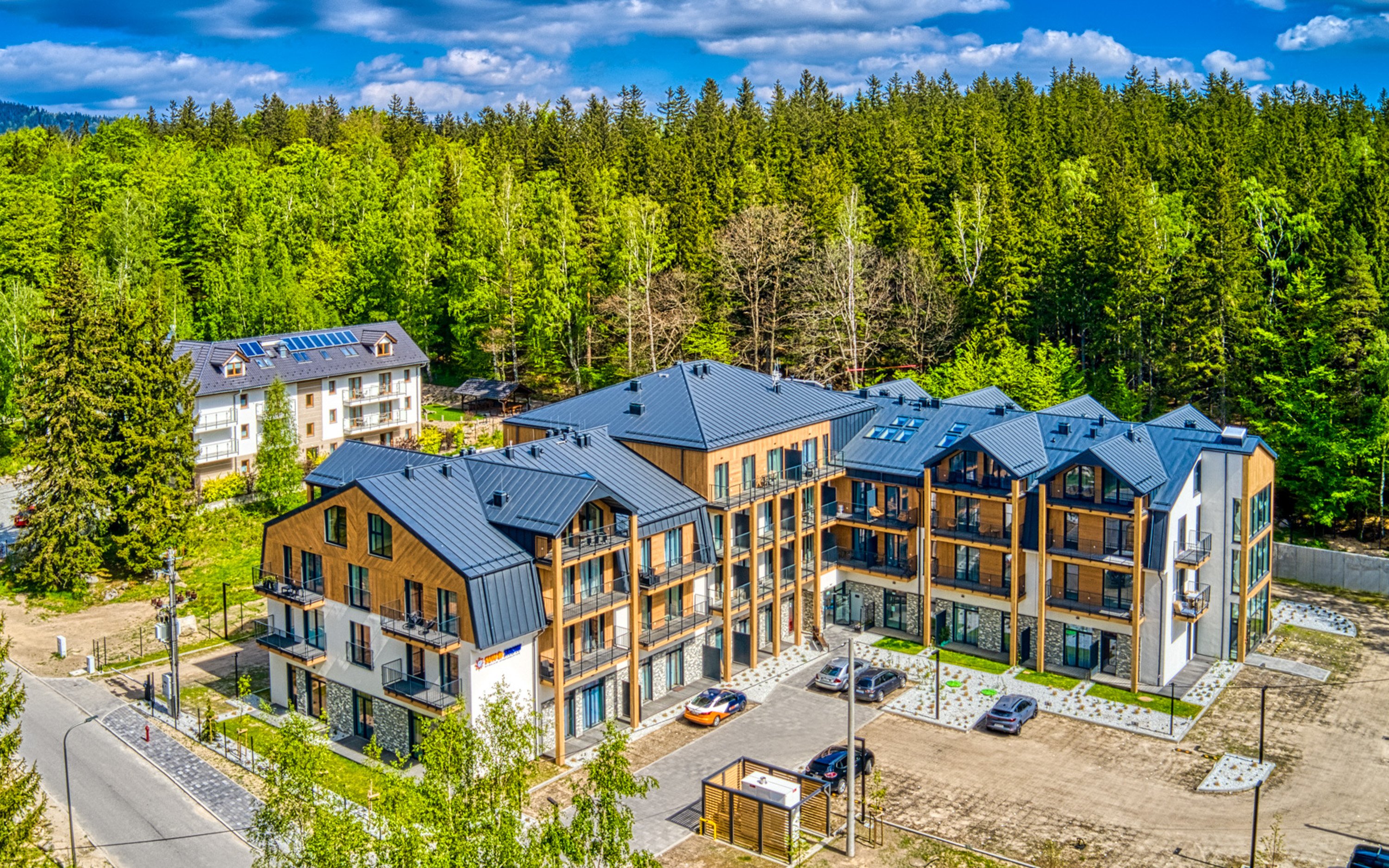 Dovolenka v Krkonošiach: Szklarska Poręba v apartmáne Sun & Snow Ostoja Parku Narodowego + sauna a herňa